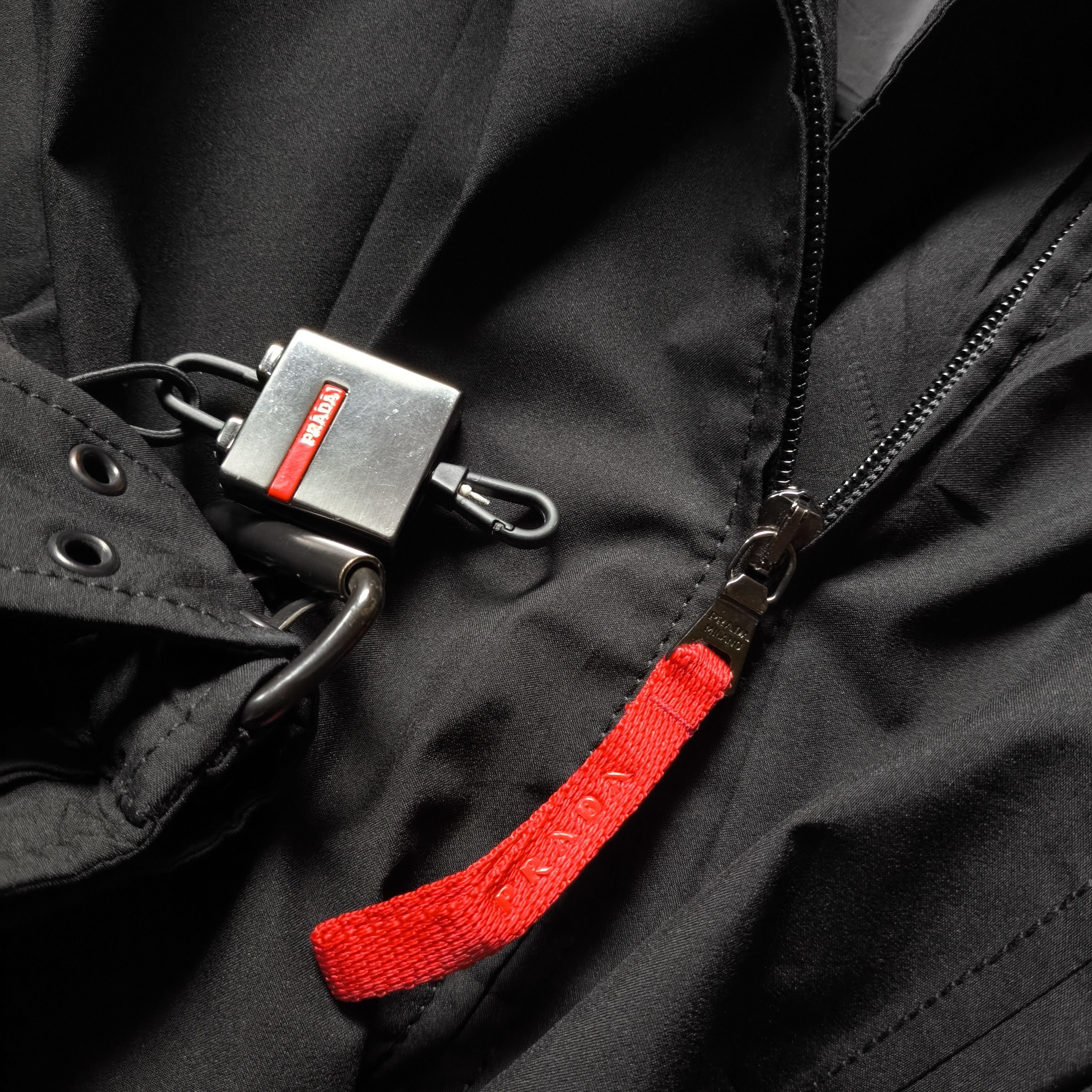 Prada Prada asymmetrical goretex with belt jacket Size M / US 6-8 / IT 42-44 - 4 Thumbnail
