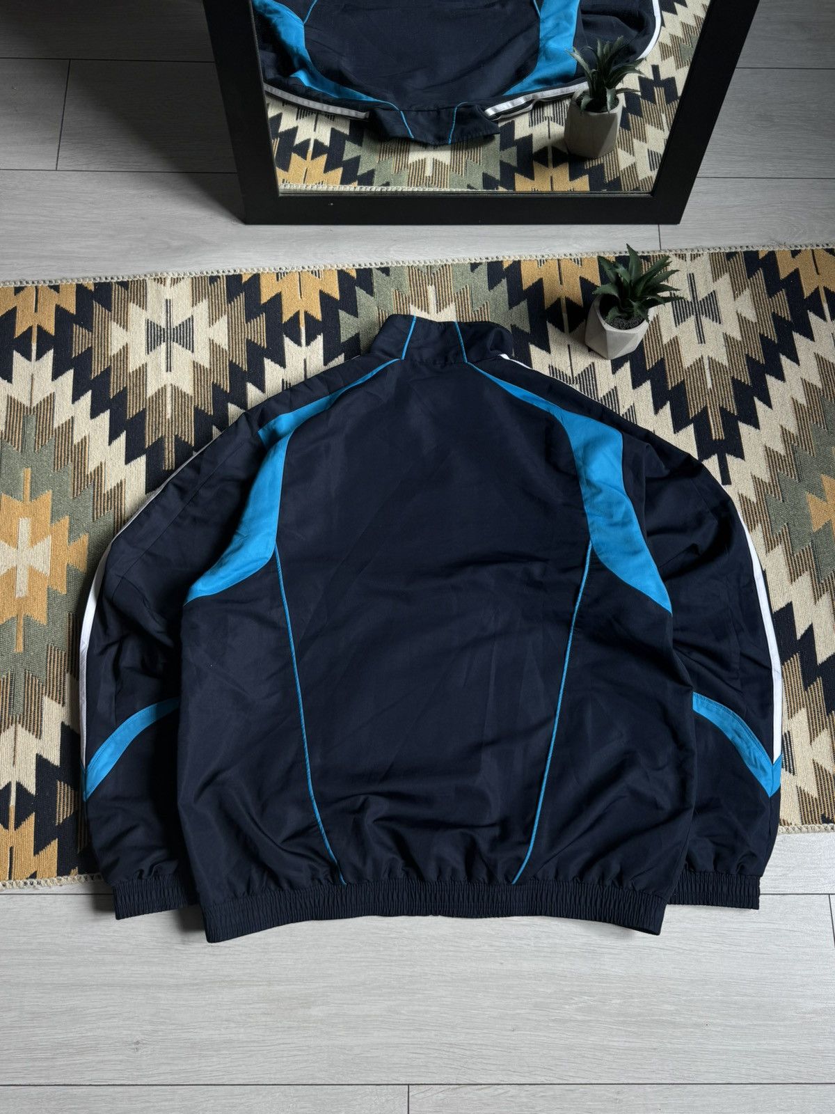 Adidas Vintage Adidas Nylon 3Stripes Track Jacket Size US L / EU 52-54 / 3 - 7 Thumbnail