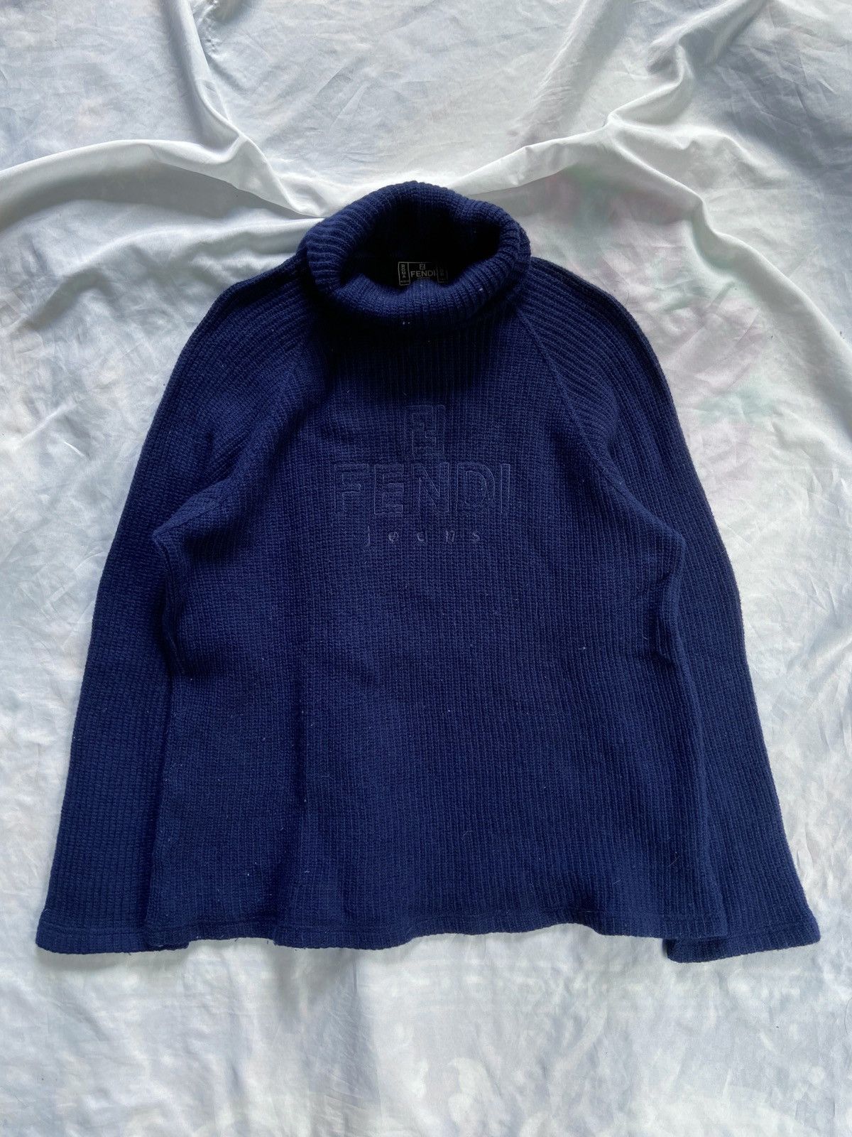Fendi VINTAGE FENDI TURTLE NECK KNIT WEAR Size US M / EU 48-50 / 2 - 1 Thumbnail