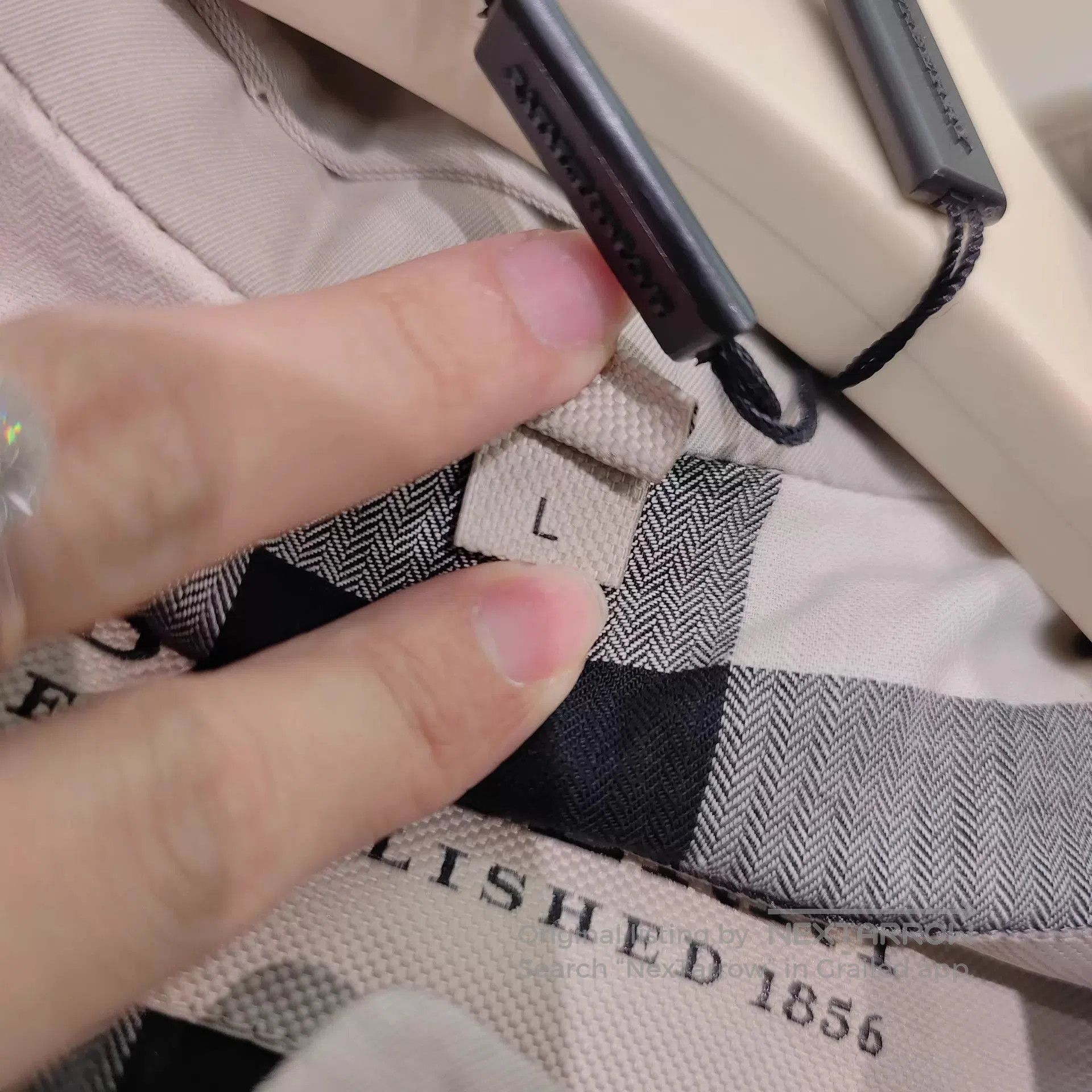 Burberry Beige Trench Coat with Belt - Size L. Size US L / EU 52-54 / 3 - 5 Thumbnail