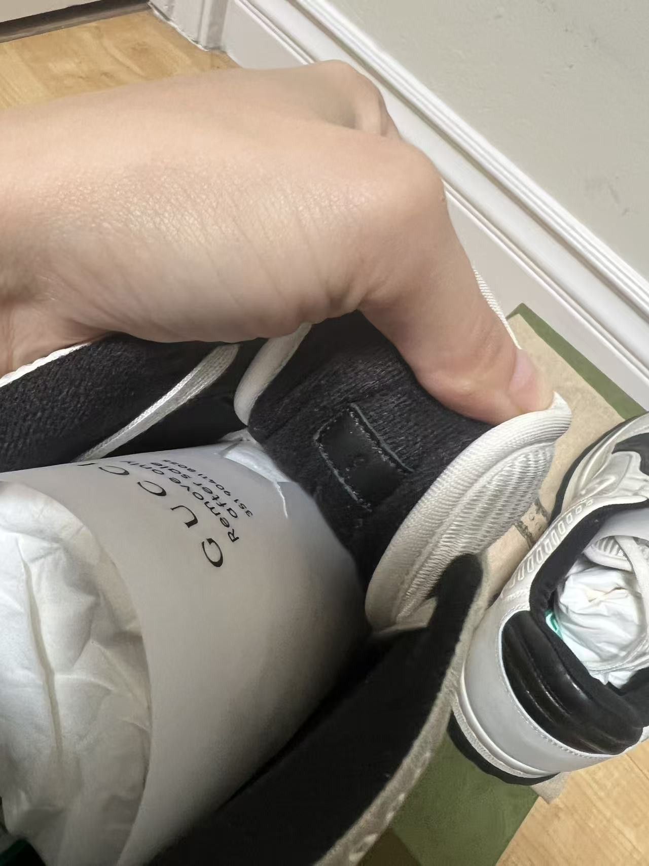 Gucci Gucci MAC80 Off-White Black Size US 9.5 / EU 42-43 - 4 Thumbnail