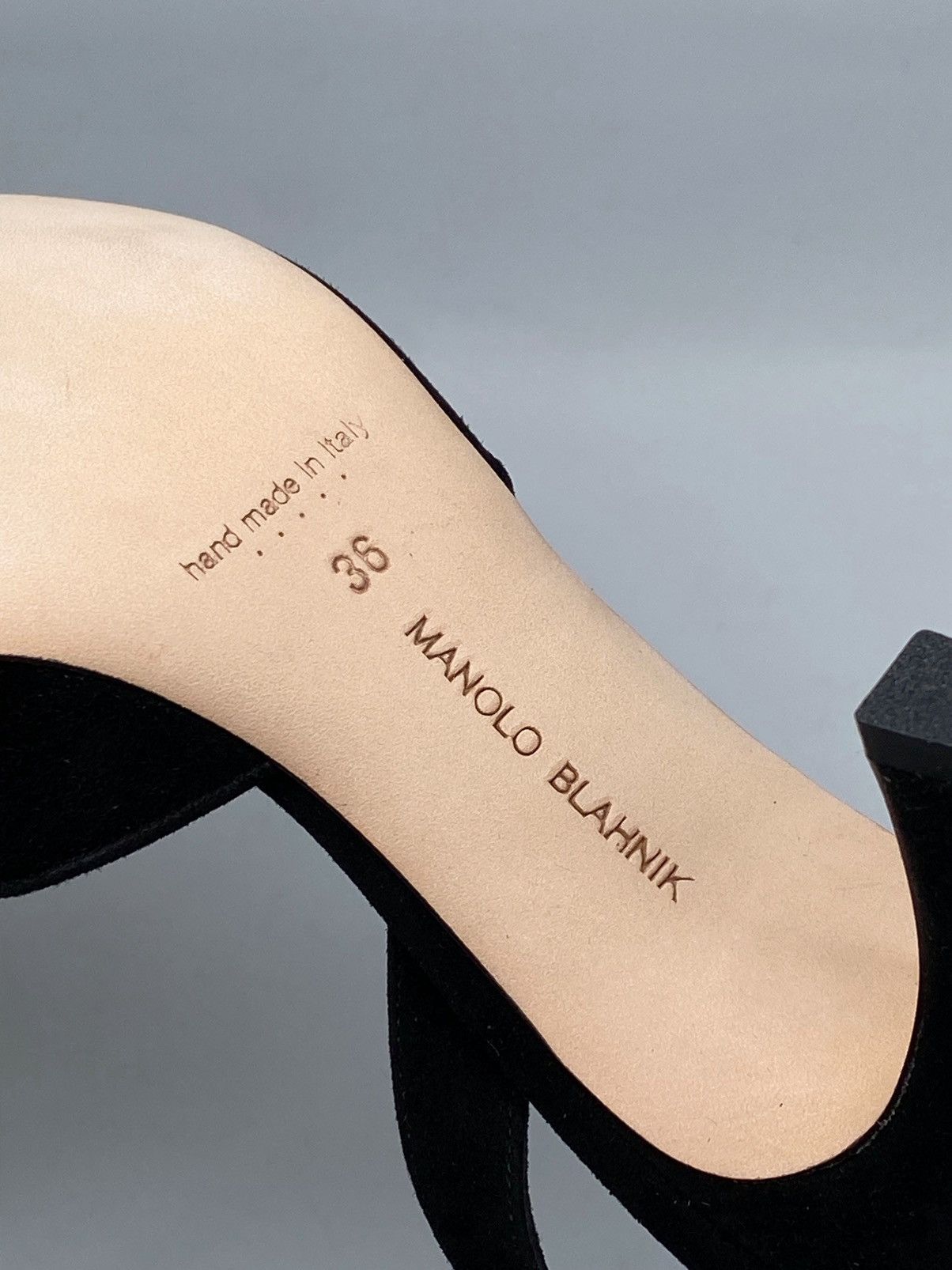 Manolo Blahnik Manolo Blahnik Maysli Suede Buckle Slingback Pumps size 36 Size US 6 / IT 36 - 13 Thumbnail