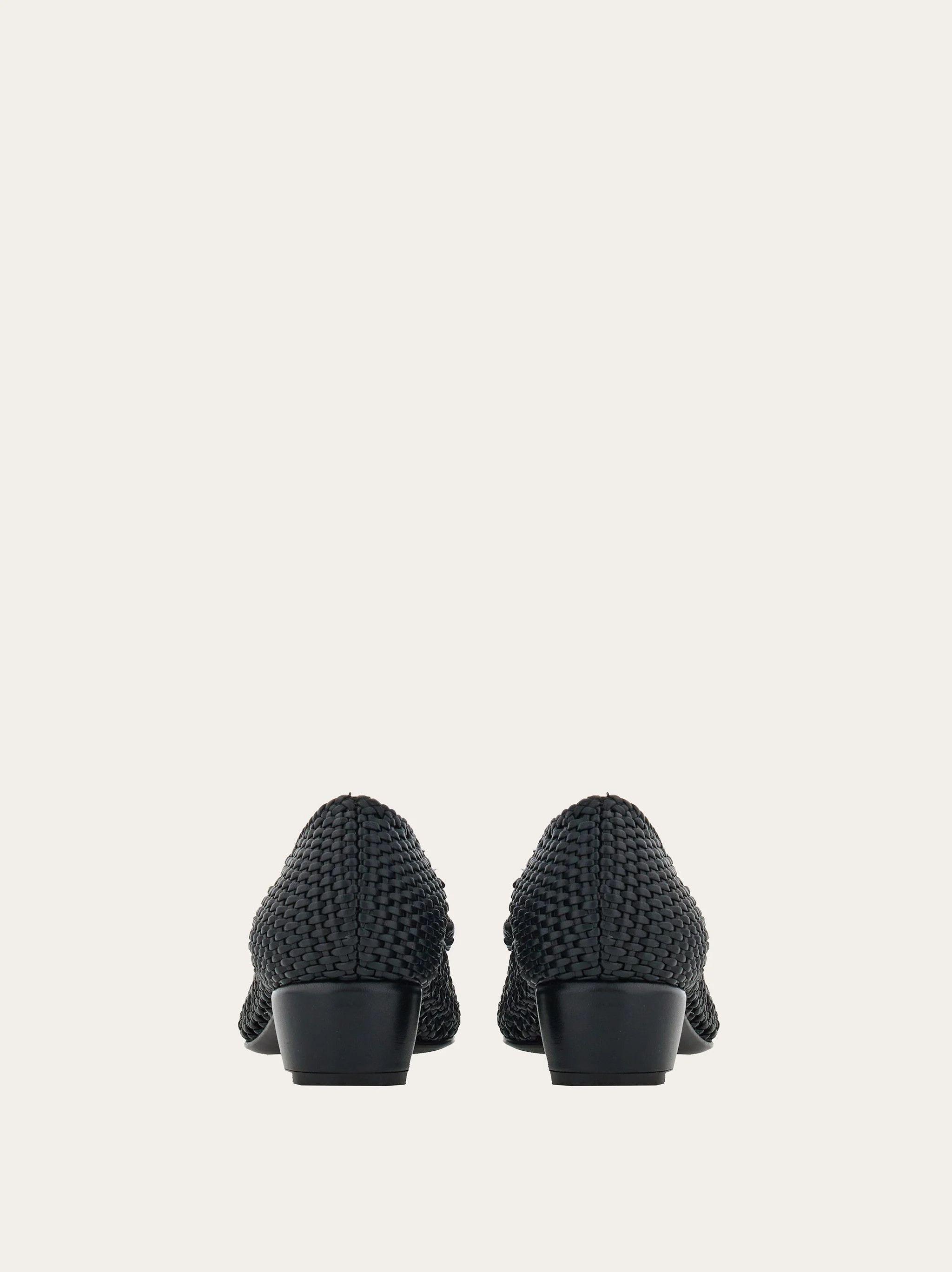 Salvatore Ferragamo o1s1rm0924 Vara Woven Pumps in Black Size US 6.5 / IT 36.5 - 4 Thumbnail