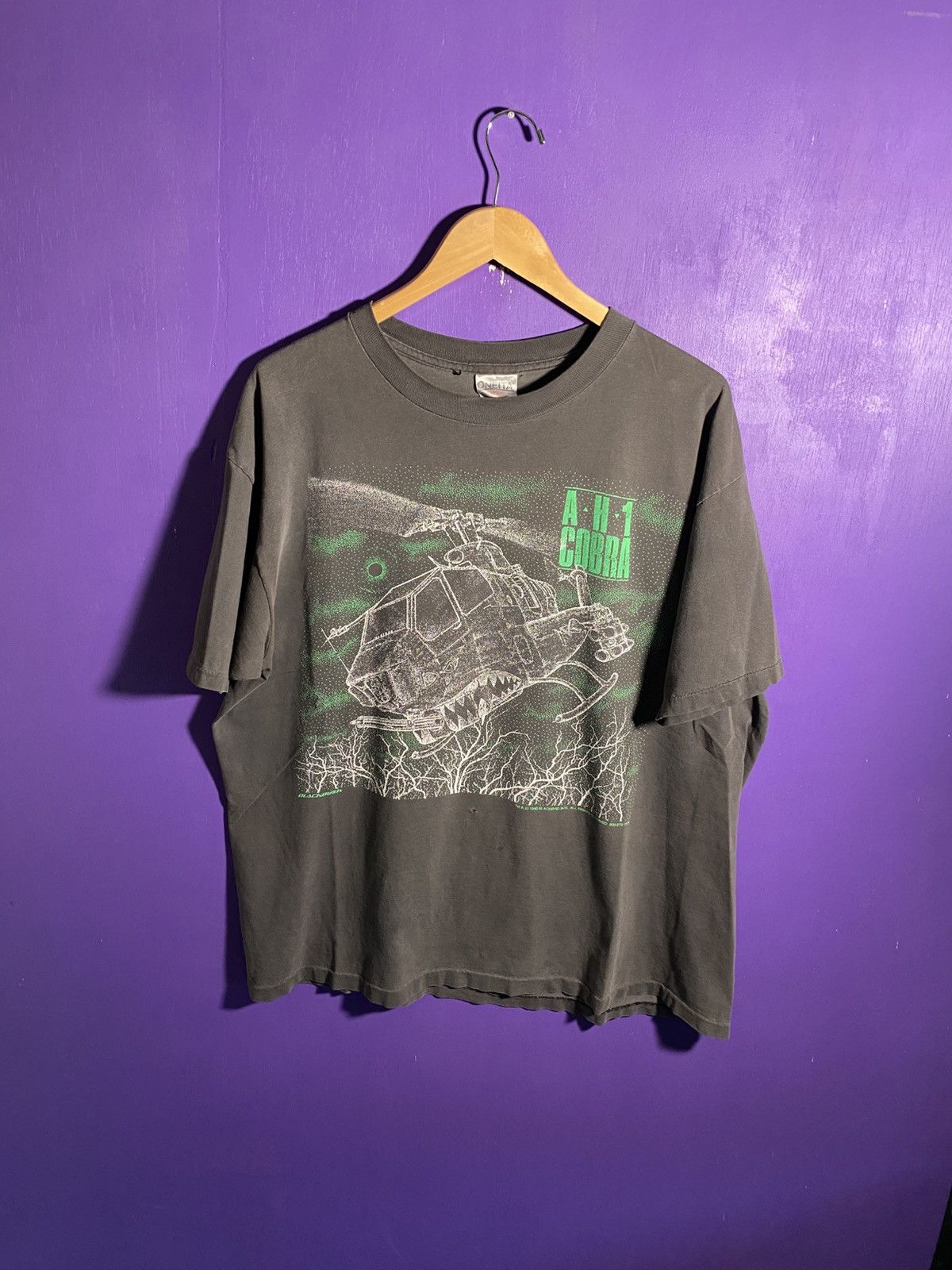 Other Vintage 90s AH-1 Cobra helicopter military faded t-shirt Size US XL / EU 56 / 4 - 1 Thumbnail