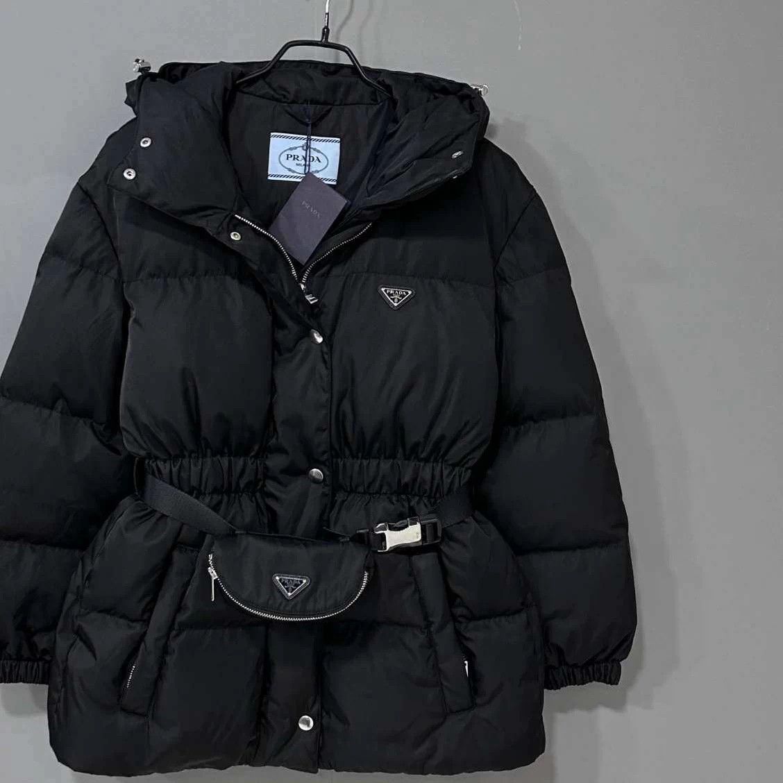 Prada PRADA 25FW triangle logo waist bag cinched down jacket 38 Size XS / US 0-2 / IT 36-38 - 2 Thumbnail