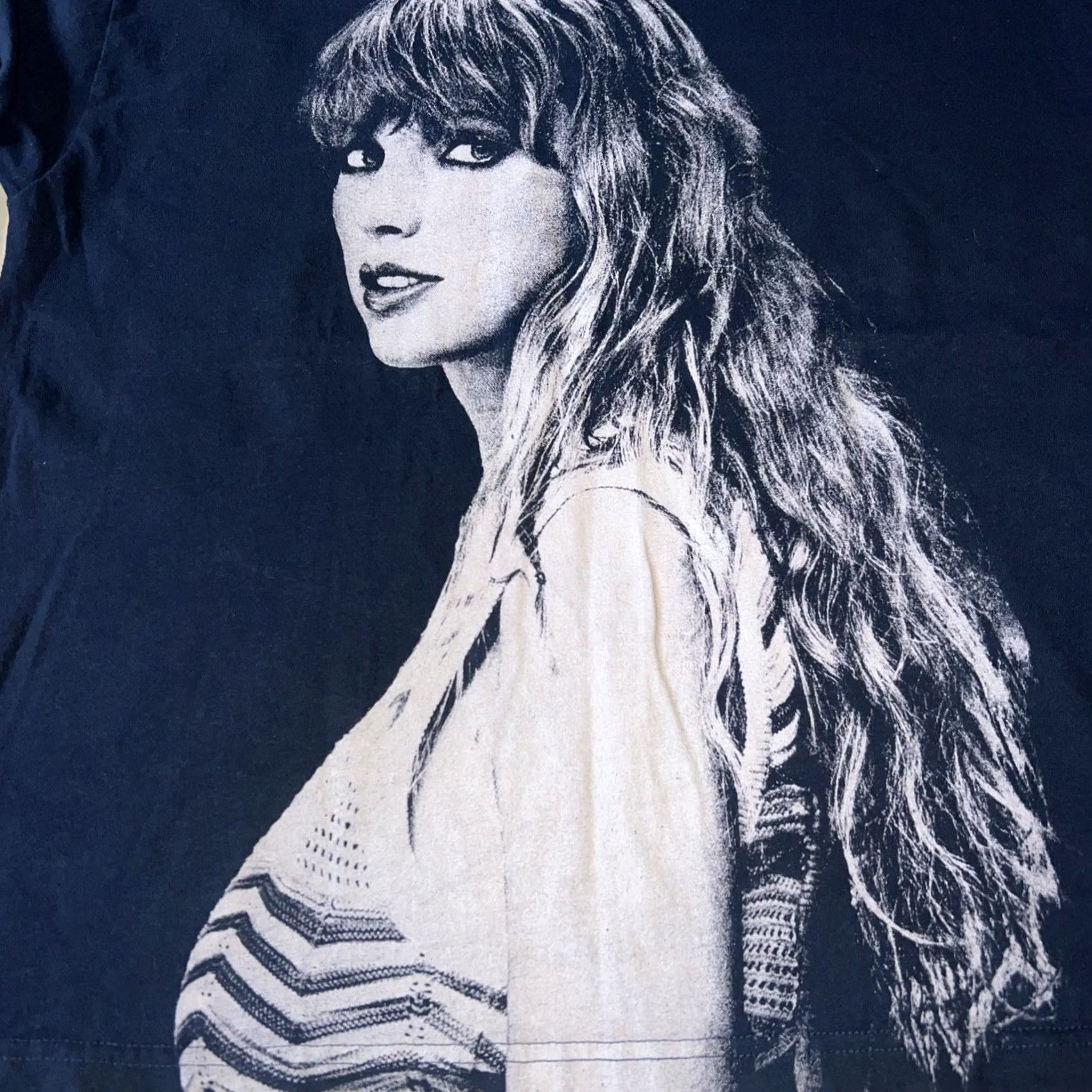 Vintage VINTAGE Official Taylor Swift The Eras Live L/S Concert Tour Shirt Adult Small Gray New Size US S / EU 44-46 / 1 - 2 Thumbnail