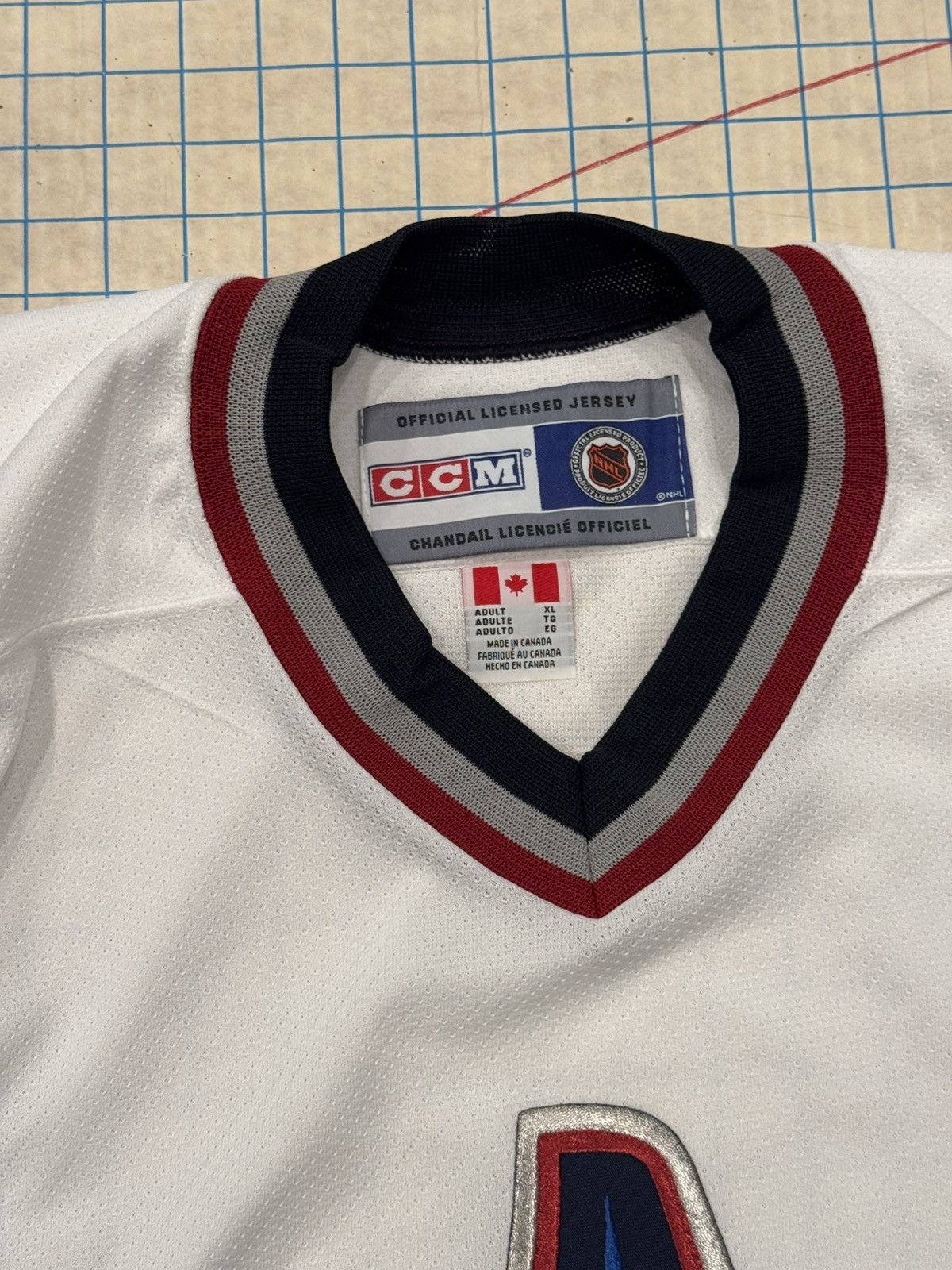 Ccm NWT CCM Vancouver Canucks Orca Logo Jersey White Size XL Men Size US XL / EU 56 / 4 - 8 Thumbnail