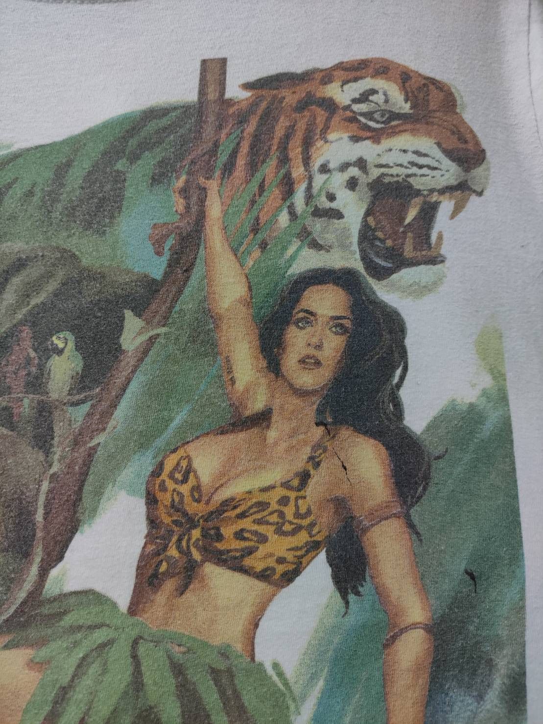 Band Tees Katy Perry " Roar Like Thunder " Single Promo T-Shirt Size US S / EU 44-46 / 1 - 3 Thumbnail