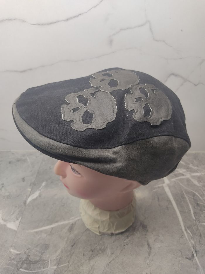 Japanese Brand Vintage Skulls Flat Hat Baretta Size ONE SIZE - 1 Thumbnail