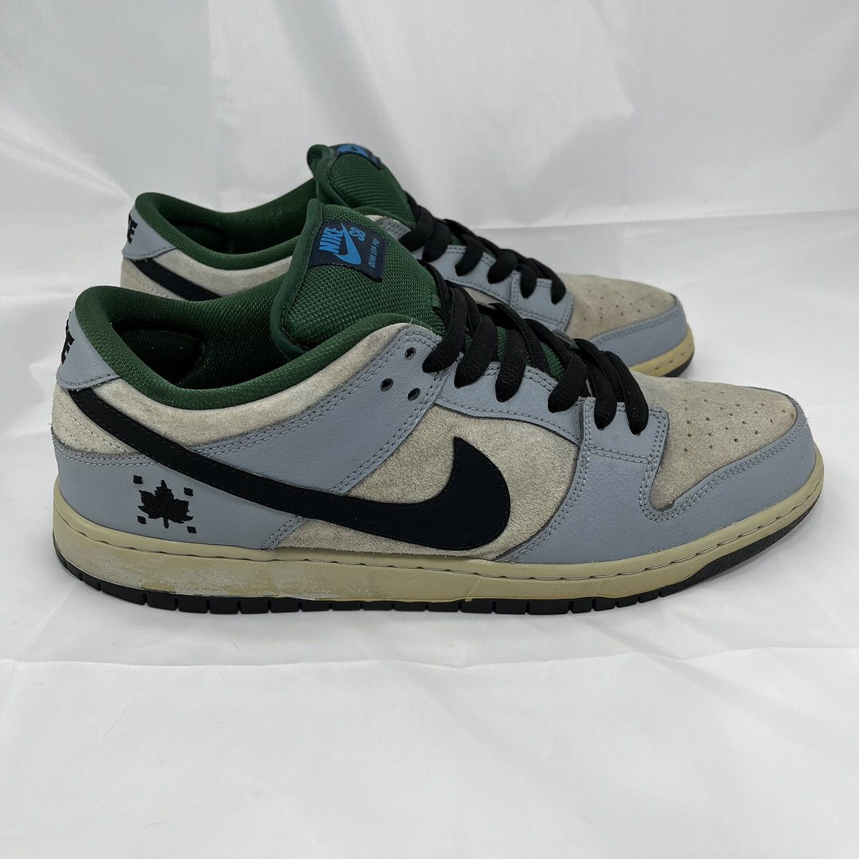 Nike SB Dunk Low Maple Leaf Central Park Size 12 Footwear