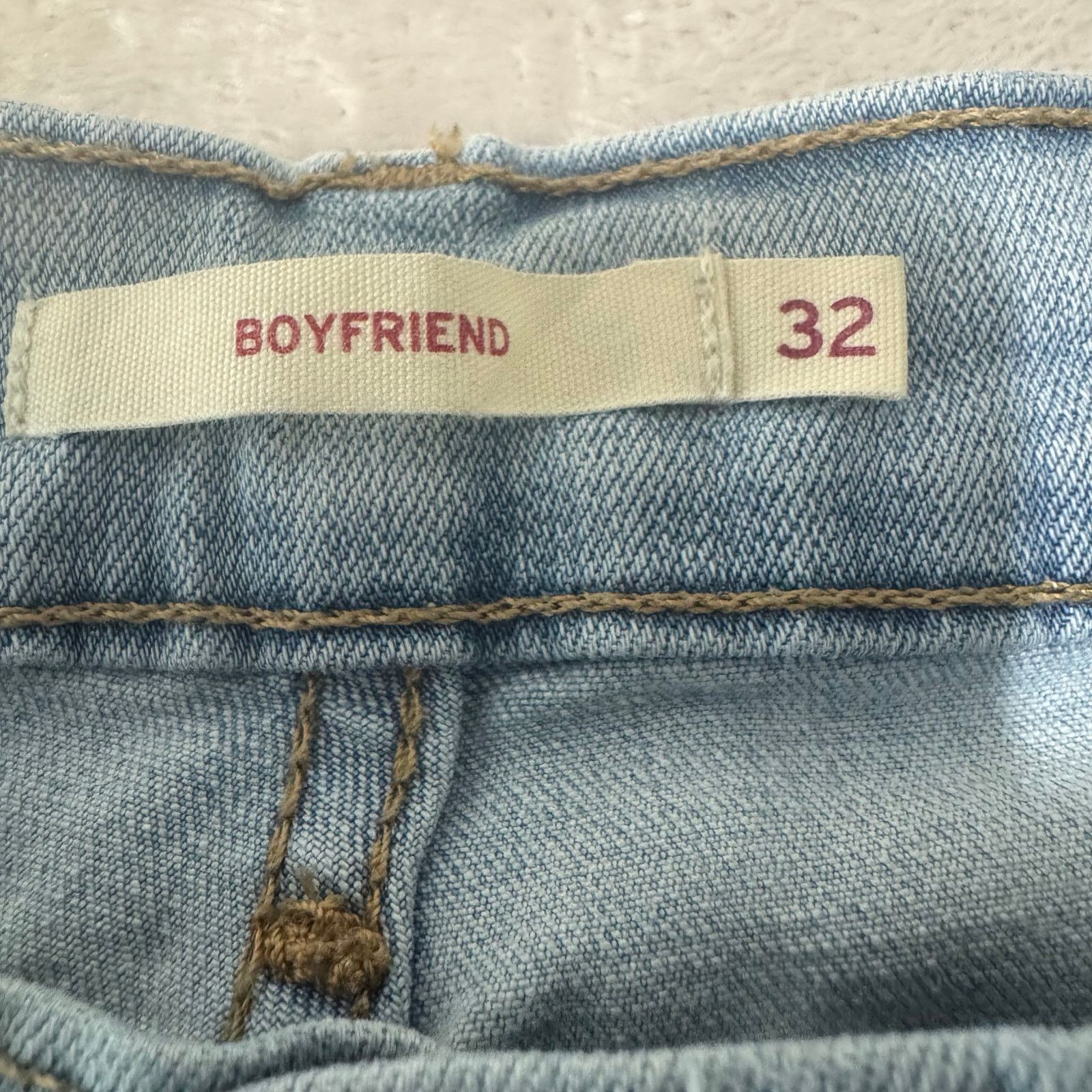 Levi's Levi's Women's Boyfriend Denim Jeans 32 Waist Inseam 26 Size 32" / US 10 / IT 46 - 3 Thumbnail