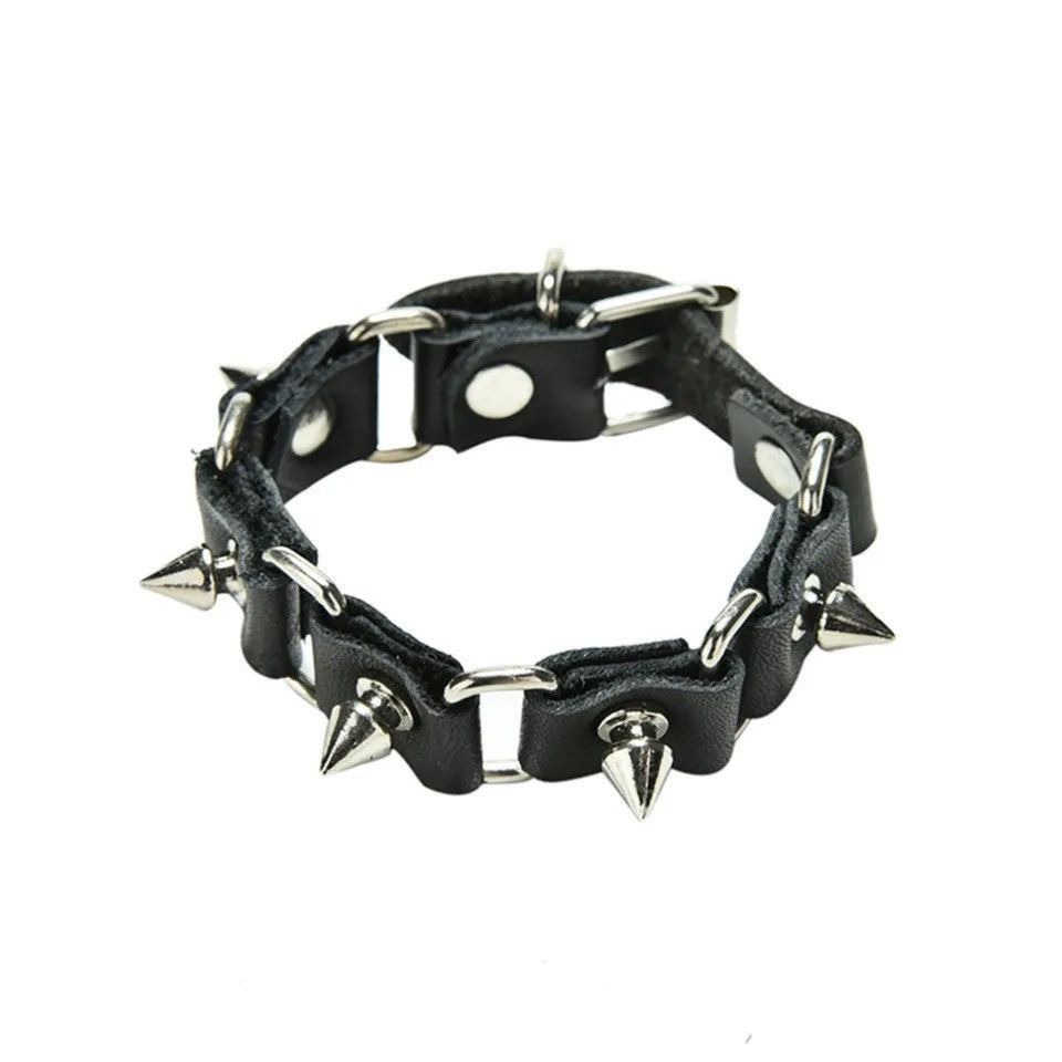 Jewelry Spikes Rivert Bracelet Size ONE SIZE - 1 Thumbnail