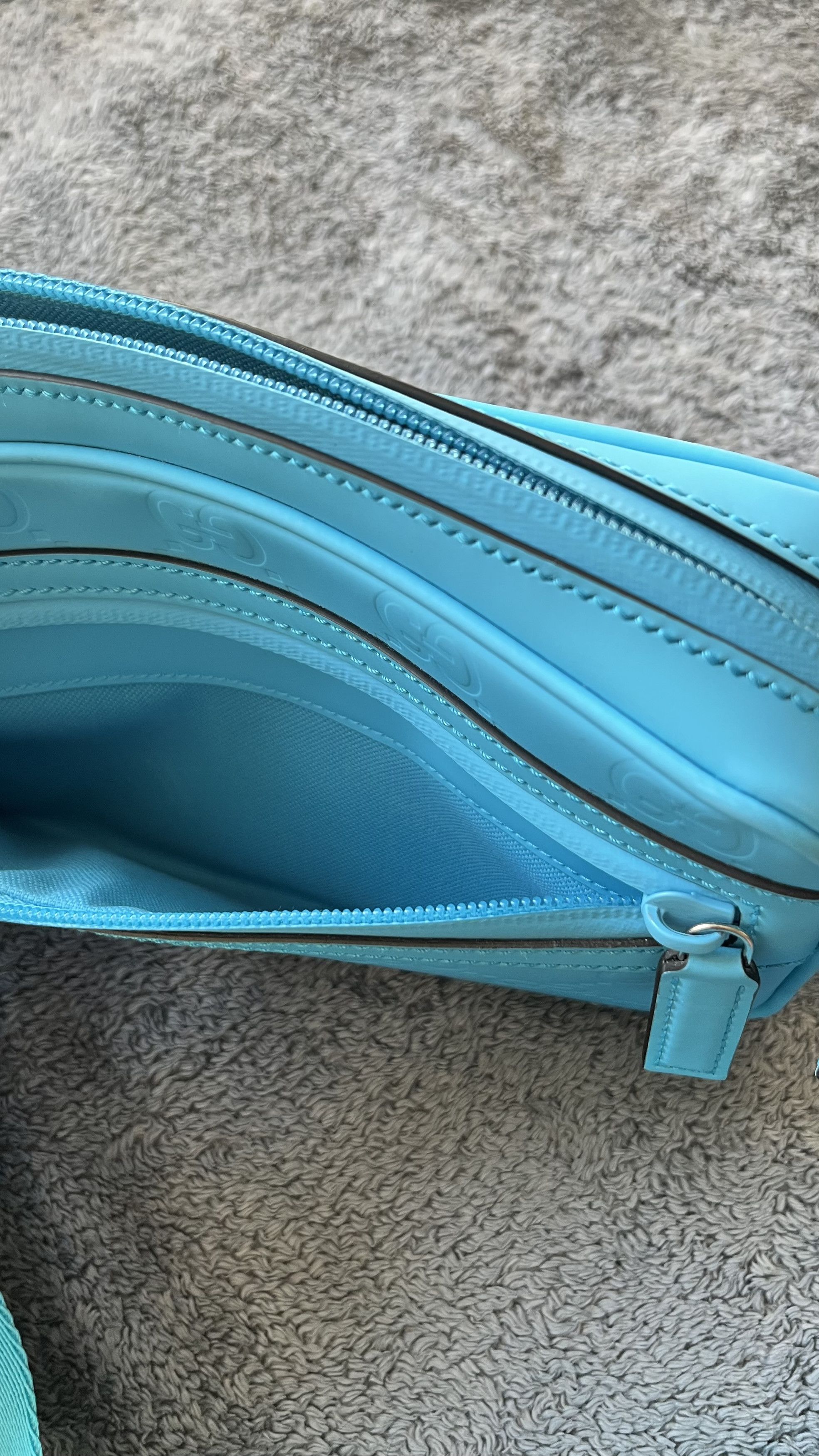 Gucci Gucci Front Zip GG Rubber Effect Bag – Light Blue Size ONE SIZE - 15 Thumbnail