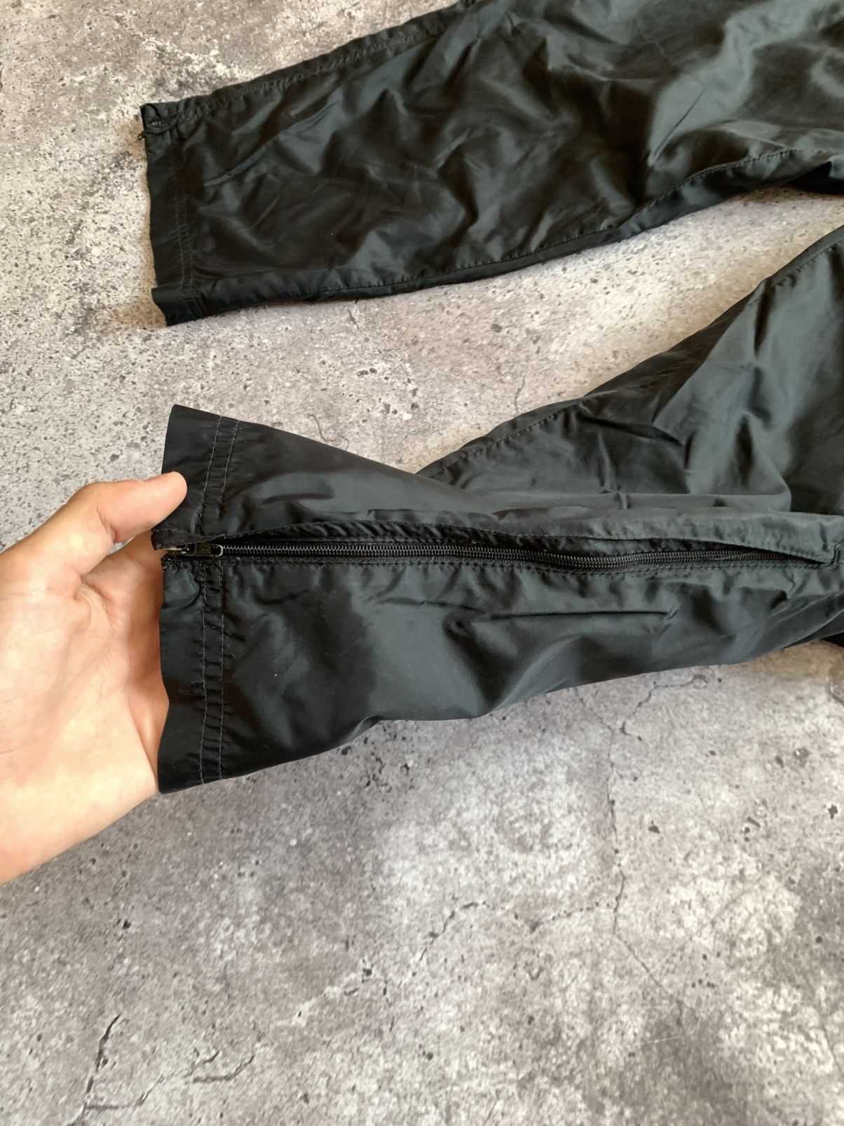 Nike 🔥VINTAGE NIKE NYLON DRILL BAGGY SWEATPANTS Size US 36 / EU 52 - 8 Thumbnail