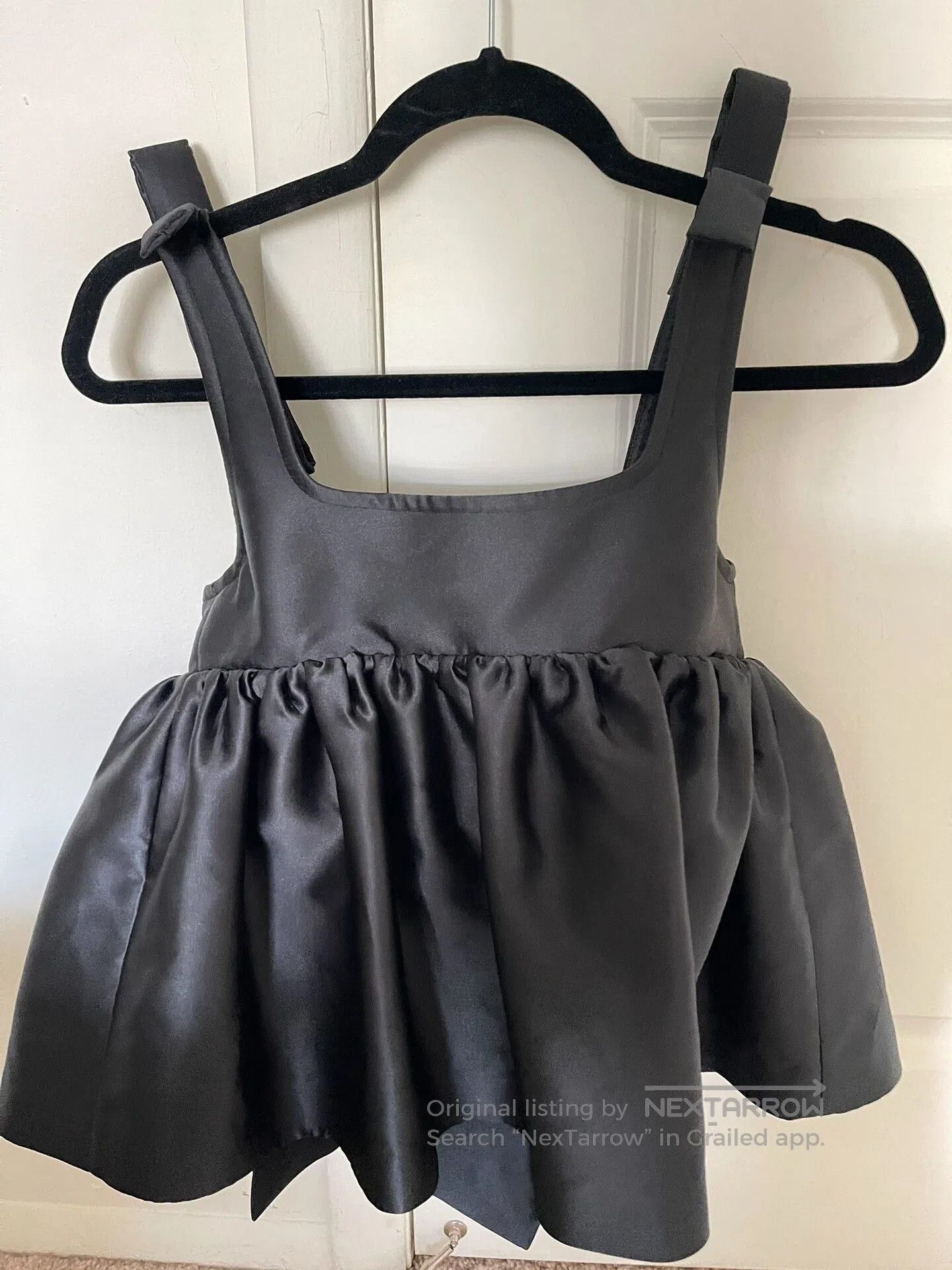 Shushu/Tong Black Puff Top with Bow Detail. Size S / US 4 / IT 40 - 2 Thumbnail