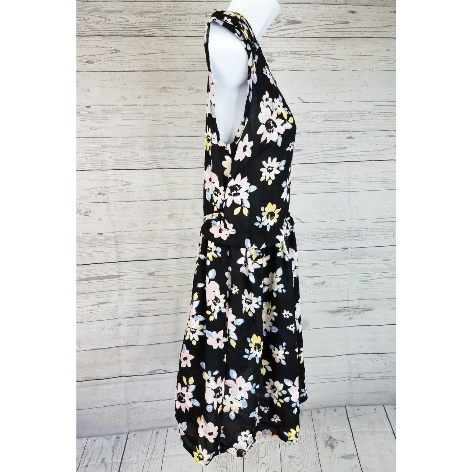 Vintage Xhilaration Dress Womens Sleeveless Sz Small Black Pink Floral Short Polyester Fit & Flare Womens 90s? Size S / US 4 / IT 40 - 3 Thumbnail