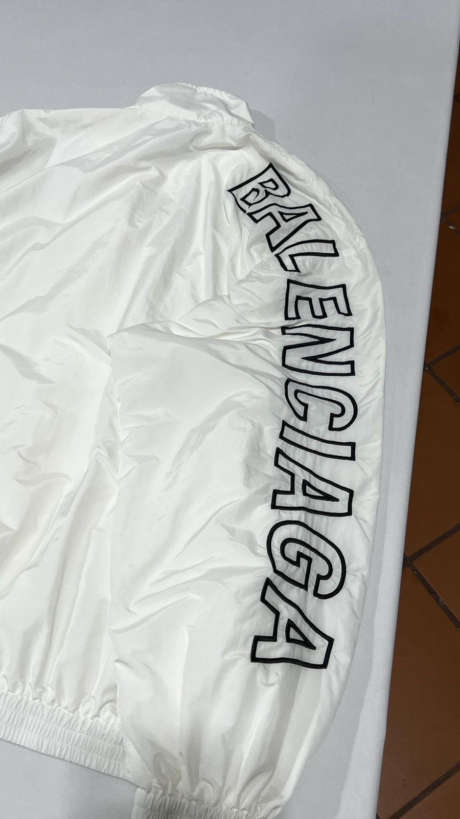 Balenciaga Balenciaga White Track Jacket Side Logo Size US L / EU 52-54 / 3 - 15 Thumbnail