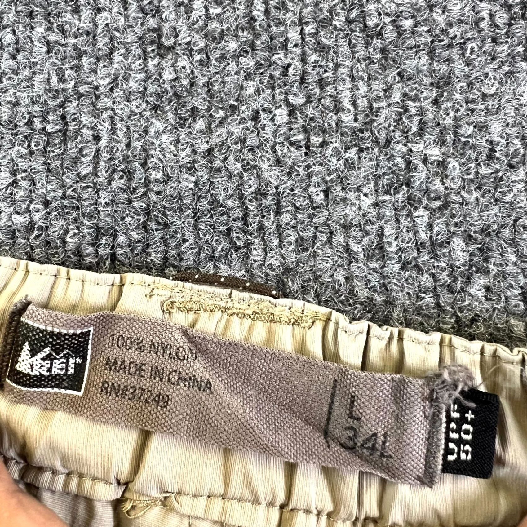 Vintage REI Pants Mens Large 34L Khaki Convertible Utility Cargo Pockets Hiking Camping Size US 33 - 6 Thumbnail