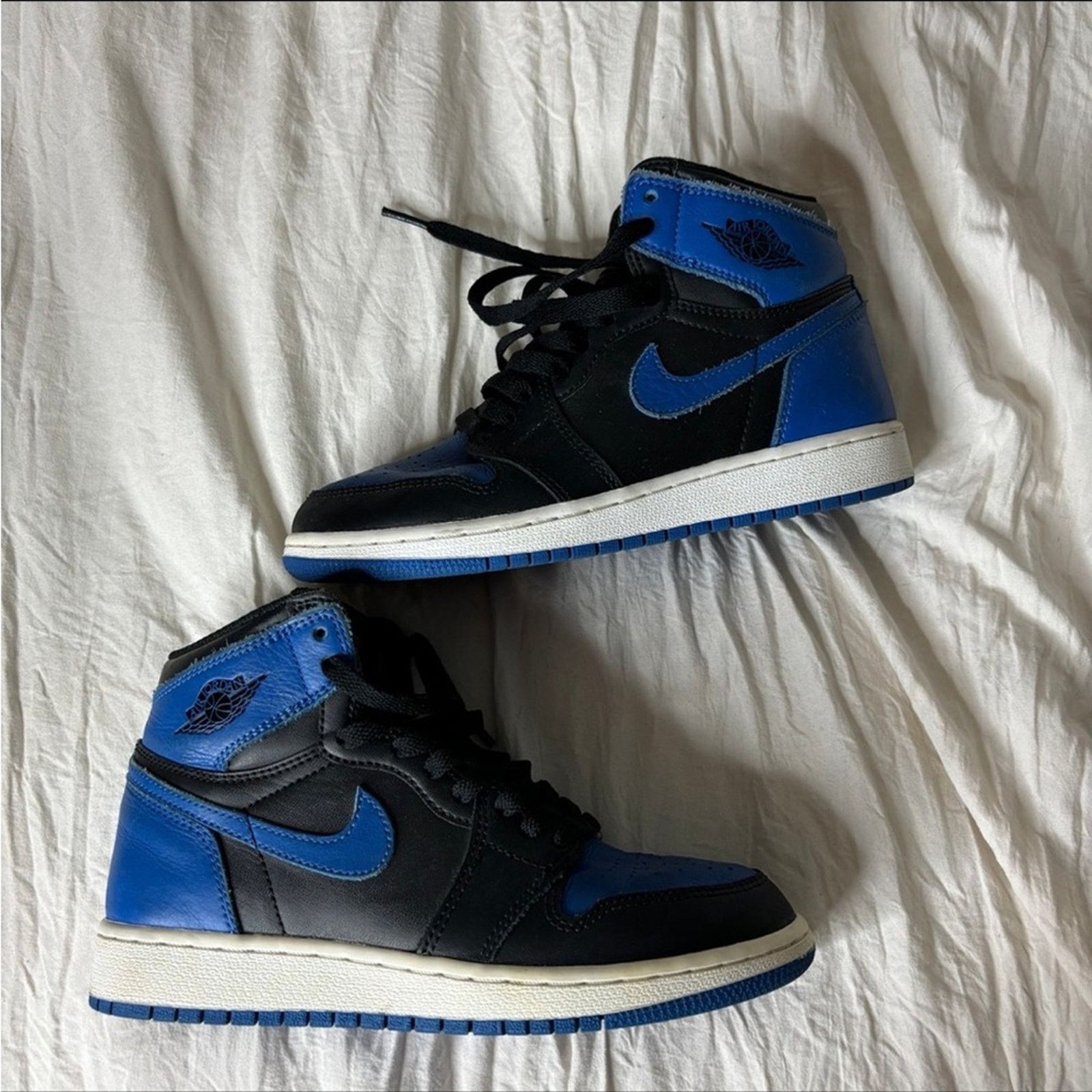 Nike Nike Air Jordan 1 Royal Blue 2017 Retro OG Size US 4 / IT 34 - 1 Thumbnail