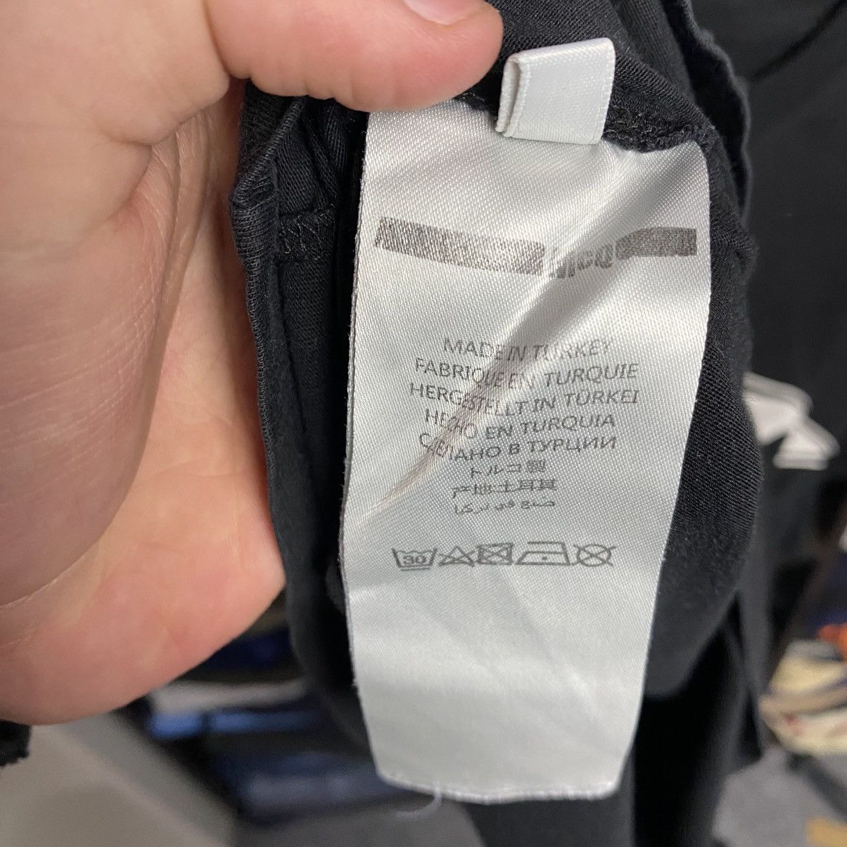 MCQ Luxury Mcq Alexander McQueen Big Logo designer tee size L Size US L / EU 52-54 / 3 - 9 Thumbnail