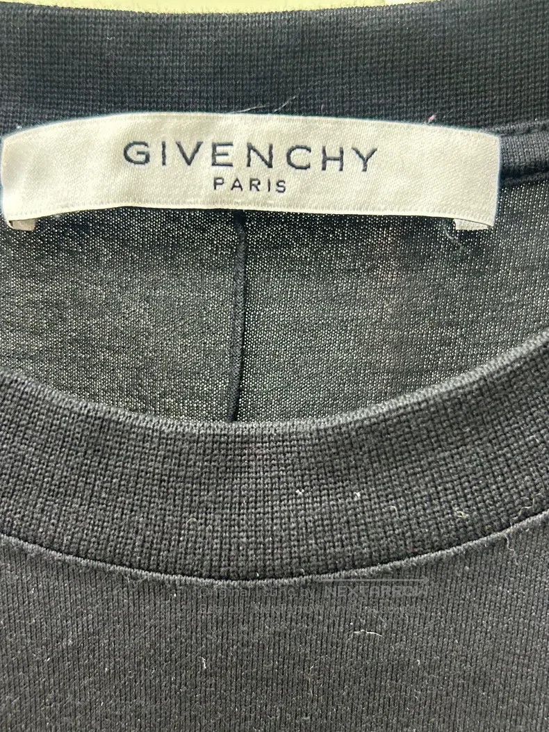 Givenchy Givenchy Short Sleeve T-Shirt Size US S / EU 44-46 / 1 - 3 Thumbnail
