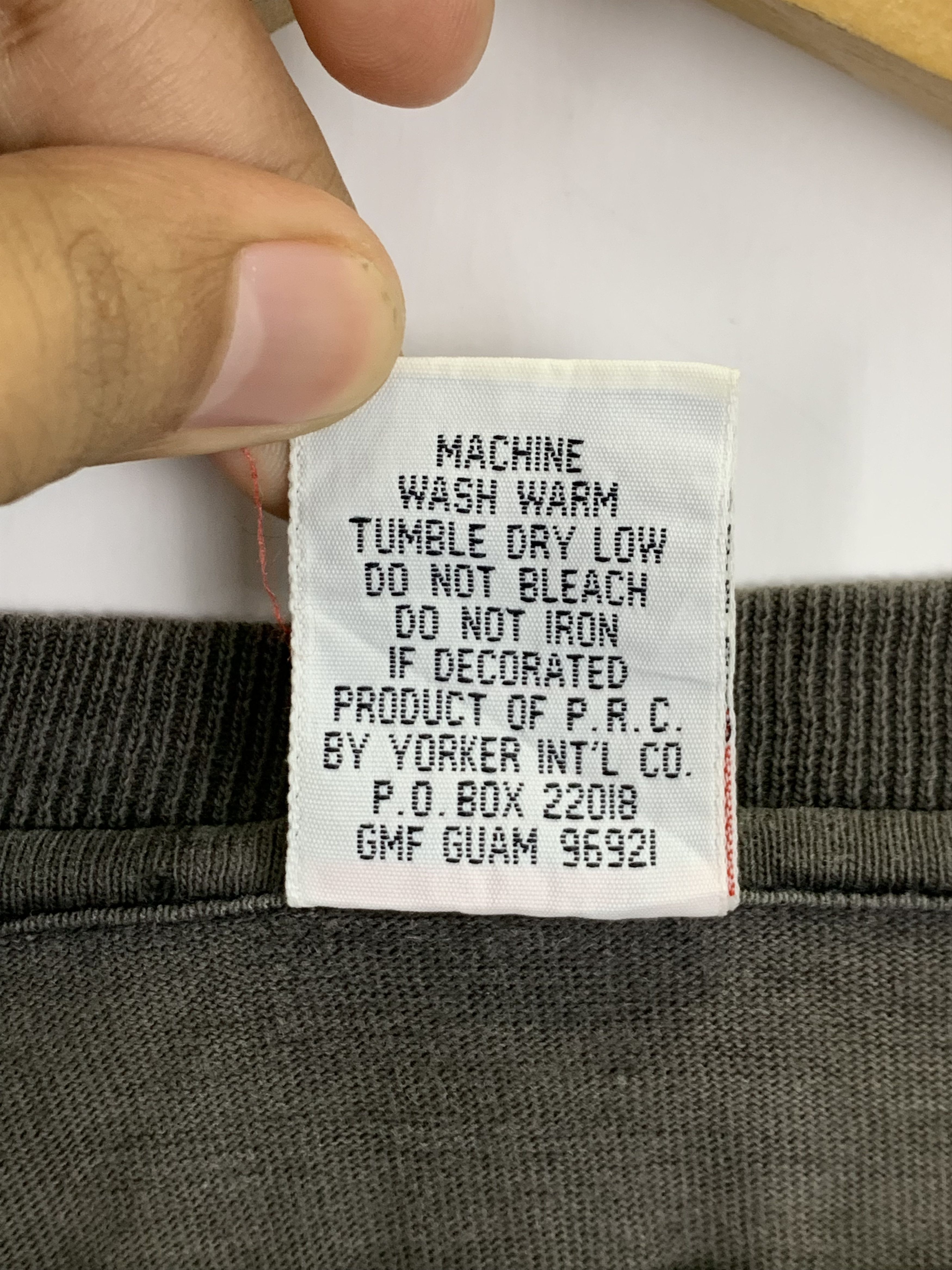Other Vintage 90s Guam Usa Hawaii T Shirt TA0117 Size US L / EU 52-54 / 3 - 6 Thumbnail