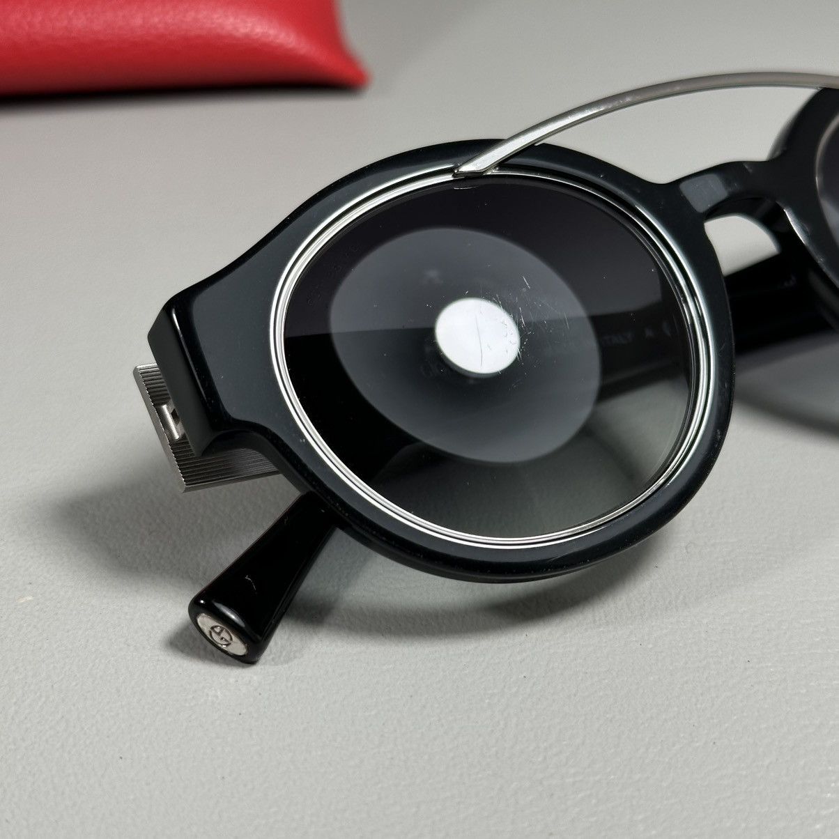 Giorgio Armani Giorgio Armani Vintage AR 8036-H Oval Shape Black Sunglasses Size ONE SIZE - 7 Thumbnail