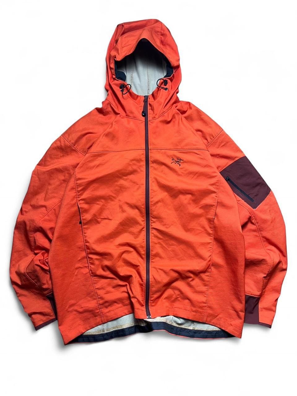 2000S RARE ARC’TERYX BETA AR HOODED JACKET VINTAGE