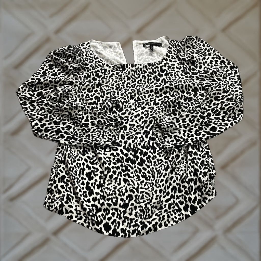 White House Black Market White House Black Market Blouse Top Womens 8 Black Animal Print Ladies Size M / US 6-8 / IT 42-44 - 1 Thumbnail