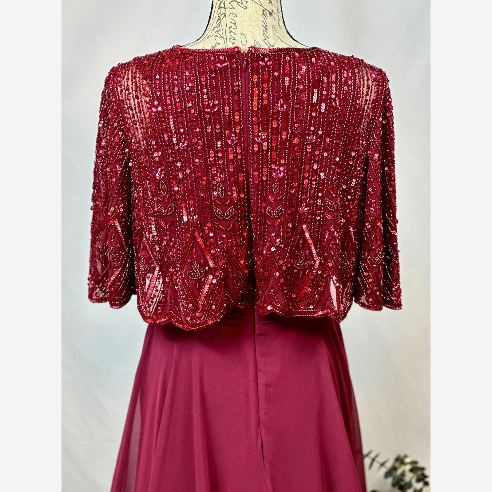 Other Mac Duggal Beaded Overlay A-Line Sequin Gown Aubergine 6 Size M / US 6-8 / IT 42-44 - 18 Thumbnail