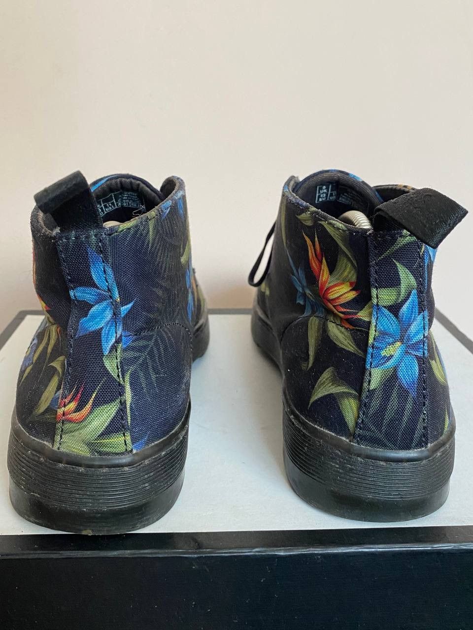 Dr. Martens Dr Martens Daytona Black Hawaiian Floral T Canvas Ankle Size US 10 / EU 43 - 4 Thumbnail