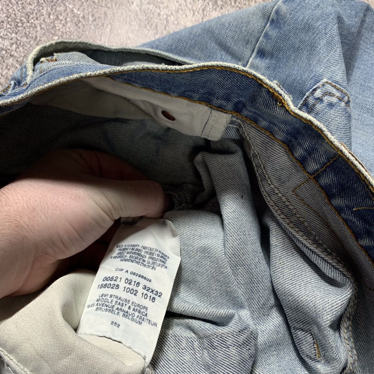 Vintage Vintage 90s Levis Relaxed Fit Faded Jeans Grunge Graphic 32 Size US 32 / EU 48 - 8 Thumbnail