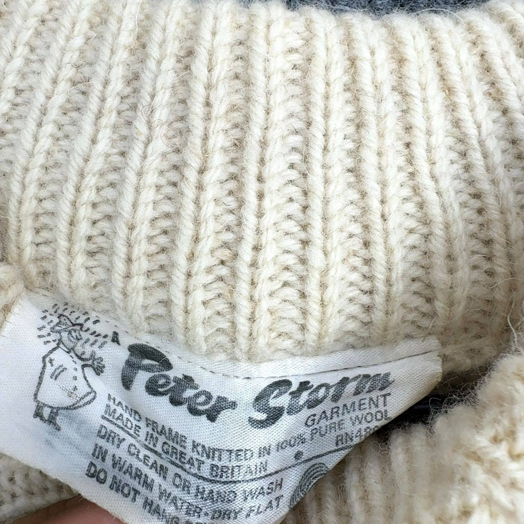 Vintage VINTAGE Peter Storm Sweater Mens L Cream Wool Crew Neck Ribbed Chunky Knit - Hand Wash Only - Classic 100% Pure Wool Size US L / EU 52-54 / 3 - 4 Thumbnail