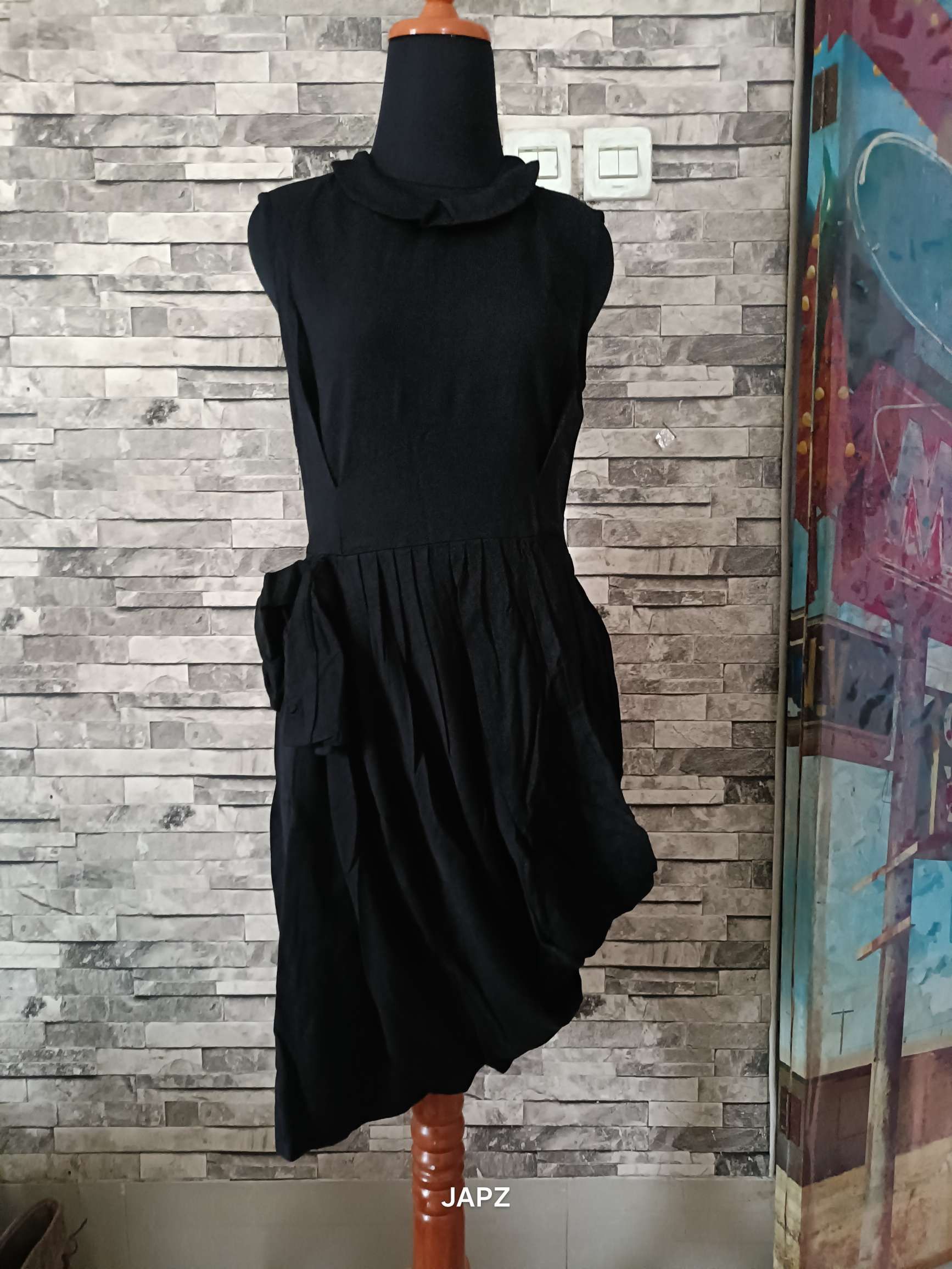 Kenzo Kenzo avantgarde high fashion pleated midi dress Size S / US 4 / IT 40 - 2 Thumbnail