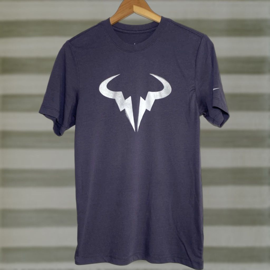 Nike Nike Dri-Fit Men's Rafael Nadal T-Shirt XS Gray 2019 Vintage tennis graphic Nike BV7022-015 Mens Size US XS / EU 42 / 0 - 1 Thumbnail