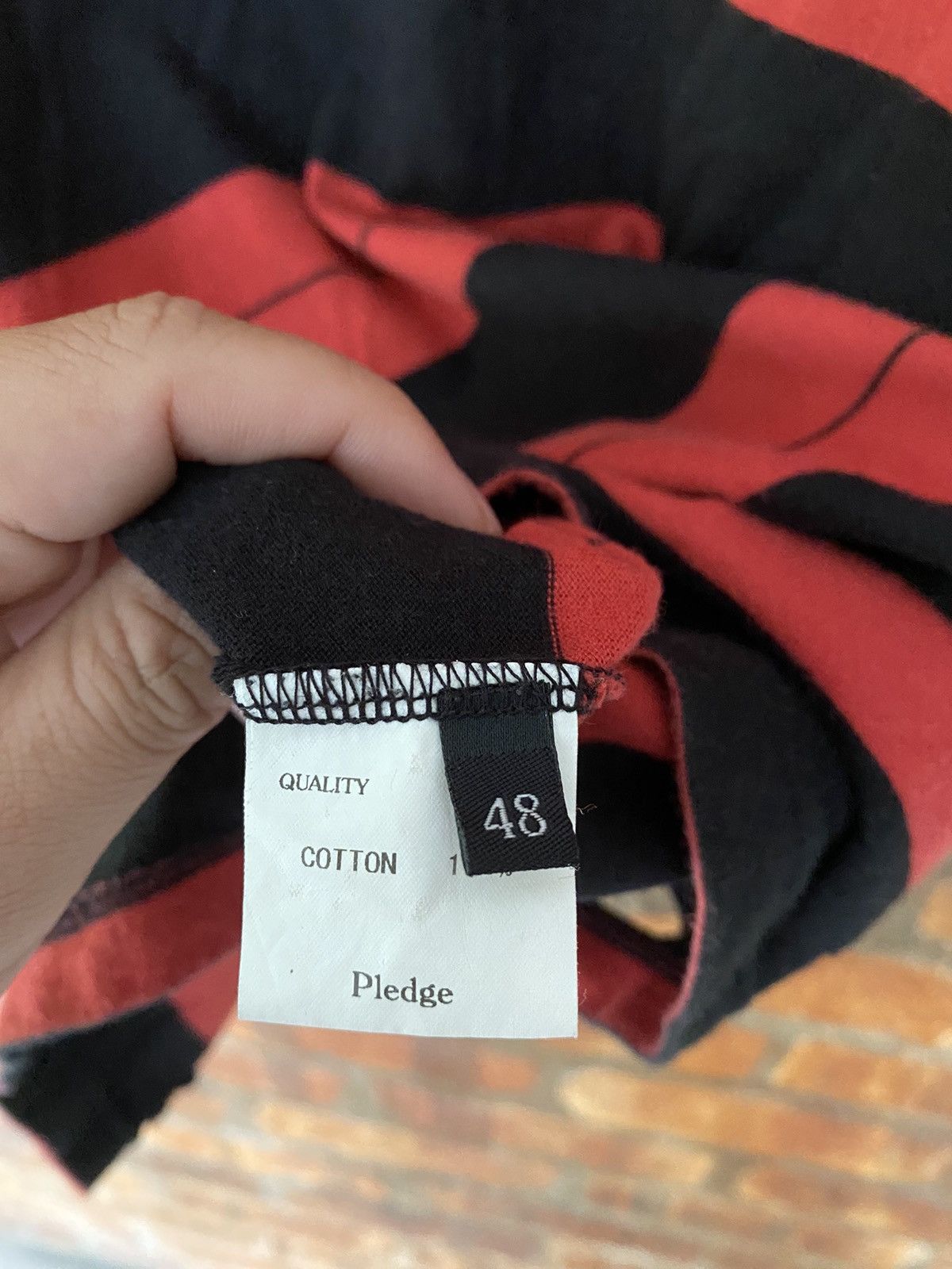 Pledge Pledge Distressed border Cobain tee Size US S / EU 44-46 / 1 - 14 Thumbnail