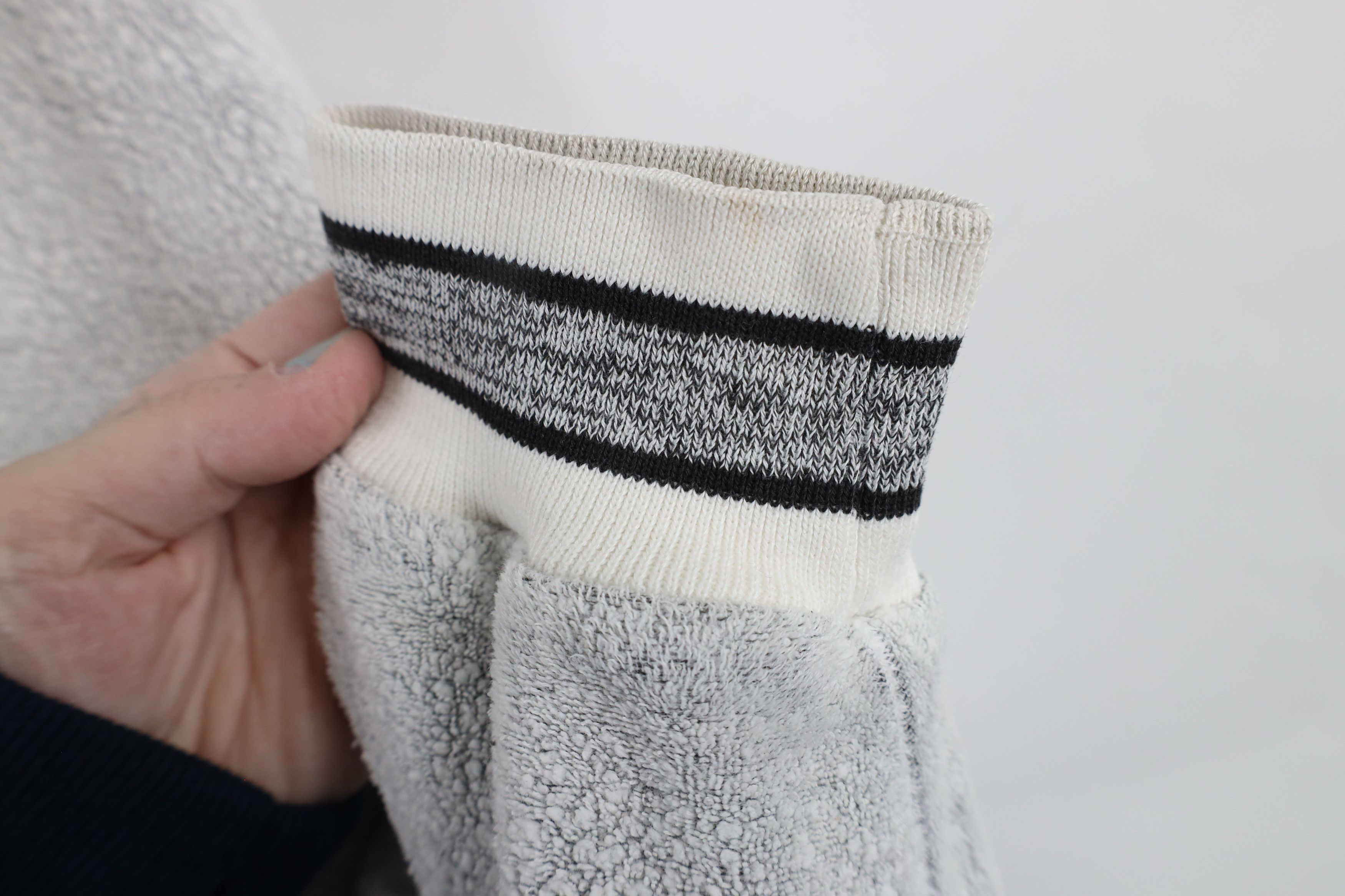 Vintage Vintage 90s Streetwear Canada Reverse Fleece Sweatshirt Size US XXL / EU 58 / 5 - 6 Thumbnail