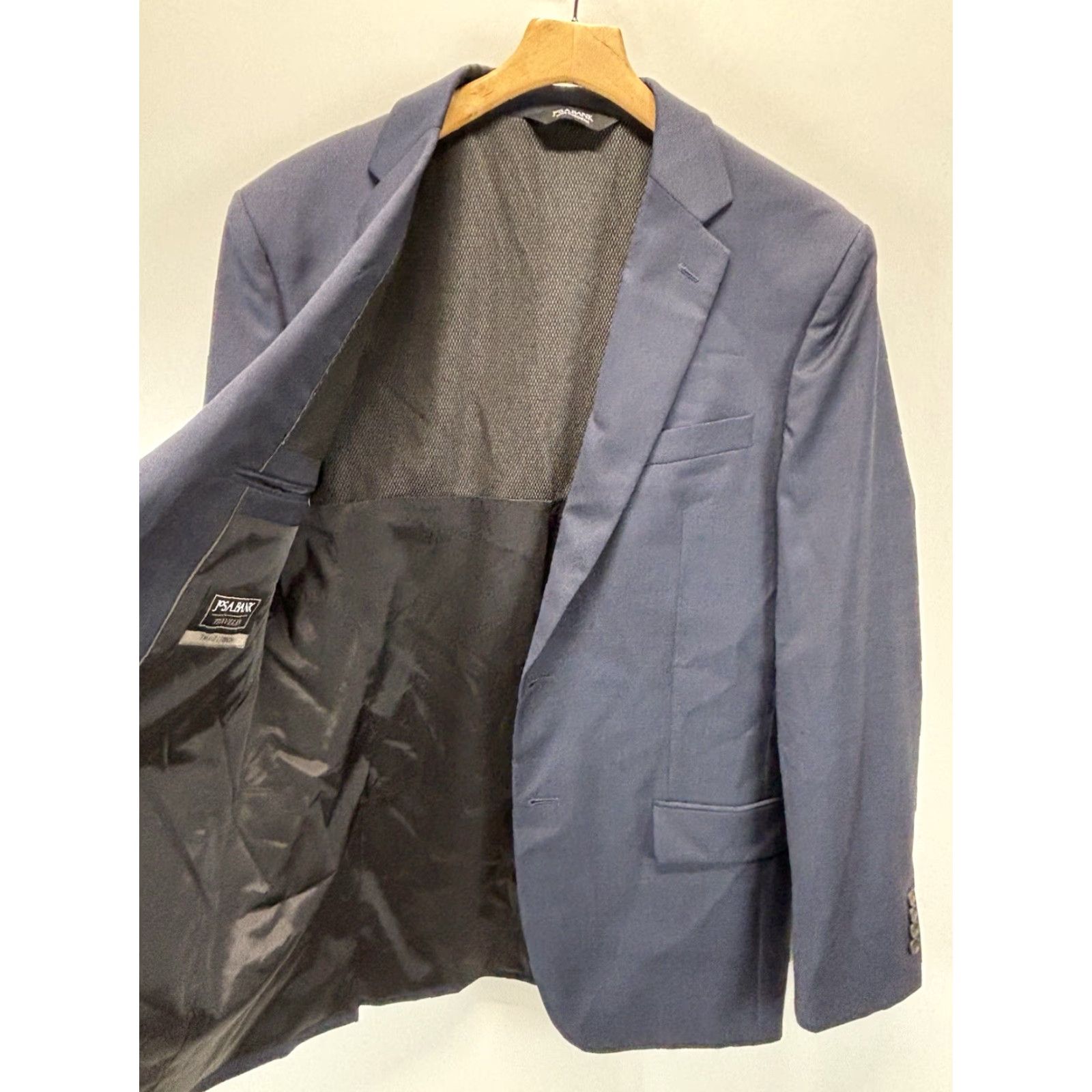 Jos. A. Bank VINTAGE Jos. A. Bank Traveler TECH Navy Blue Blazer Jacket 42L Slim Fit Big & Tall Double-Vented Wool Mens Size 42L - 4 Thumbnail