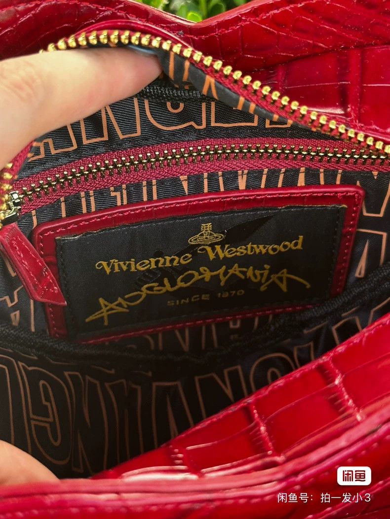 Vivienne Westwood Vivienne Westwood Crocodile pattern red heart handbag Size ONE SIZE - 9 Thumbnail