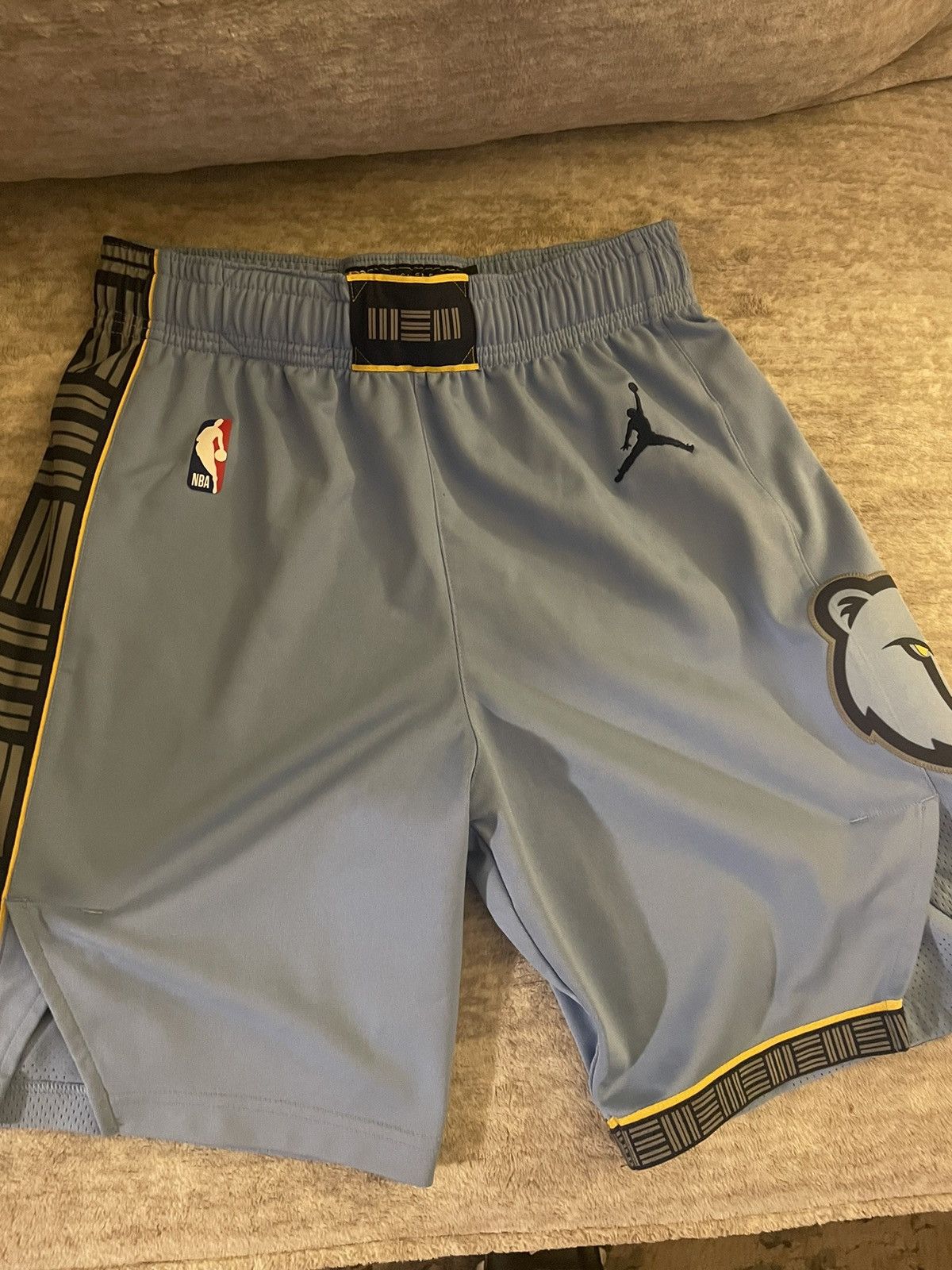 Jordan Brand Official NBA Memphis Grizzlies Jordan Game Shorts Size US 34 / EU 50 - 1 Thumbnail