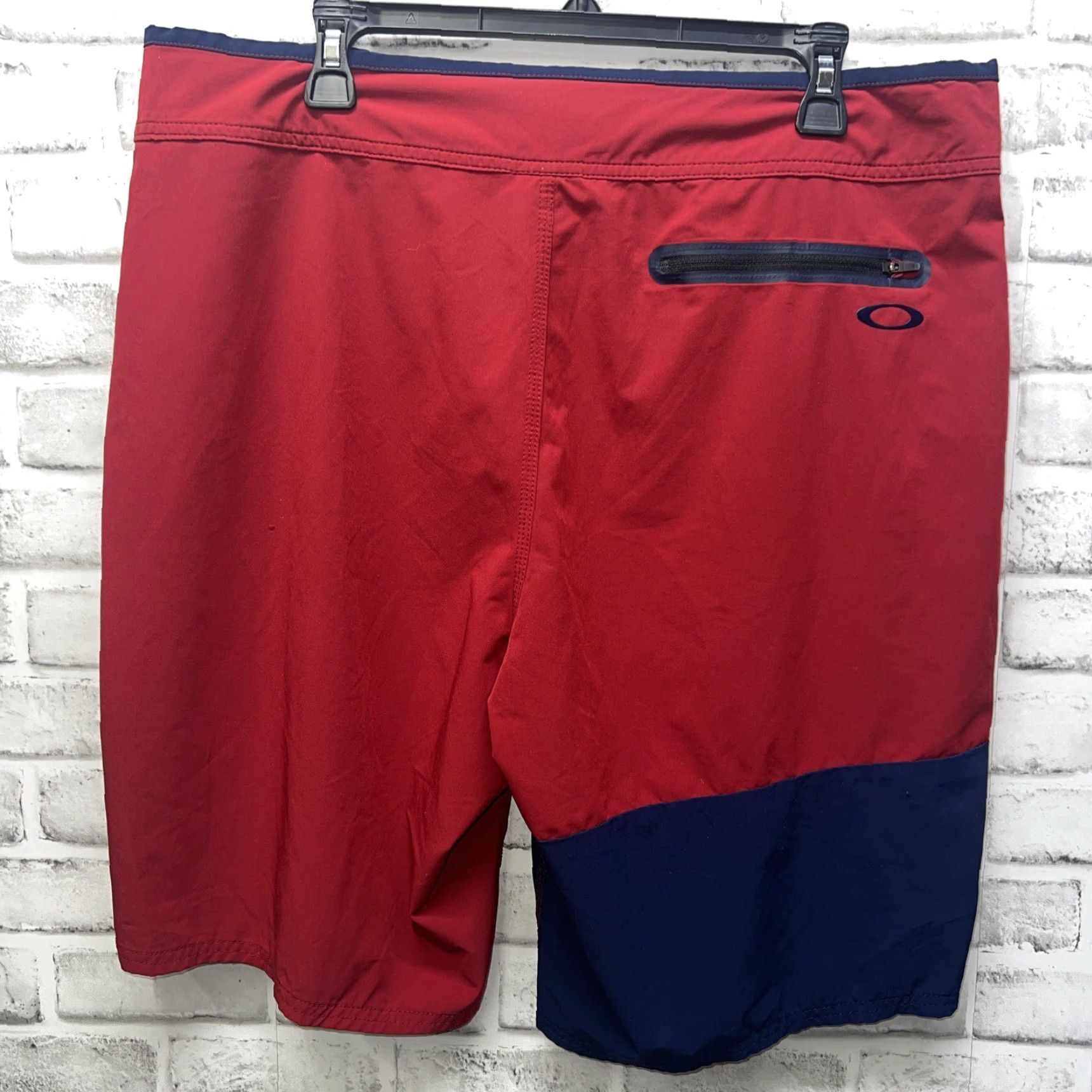 Oakley Oakley Performance Fit Red Swim Shorts Mens 36 Size US 36 / EU 52 - 5 Thumbnail