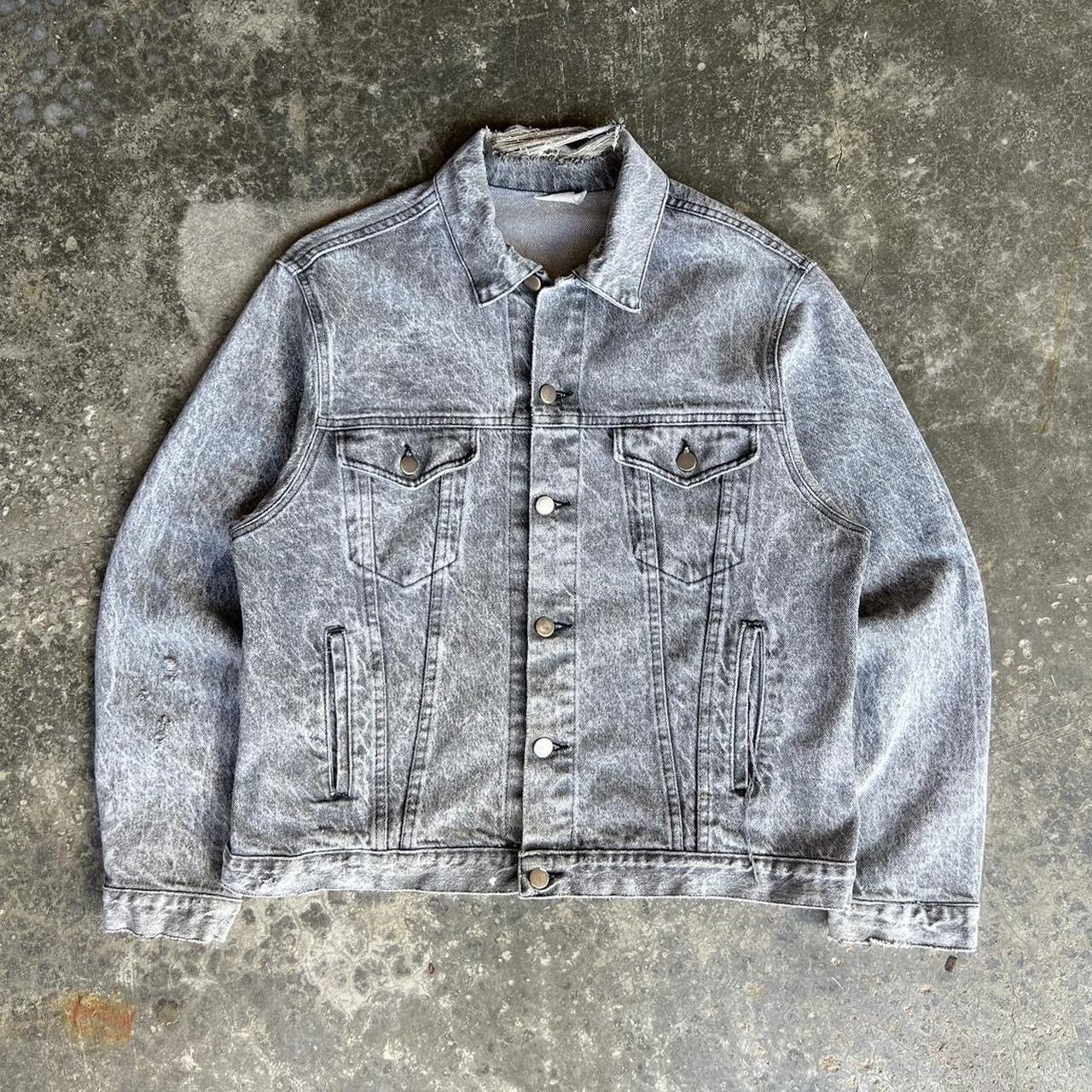 Vintage Vintage grey distressed denim jacket Size US L / EU 52-54 / 3 - 1 Thumbnail