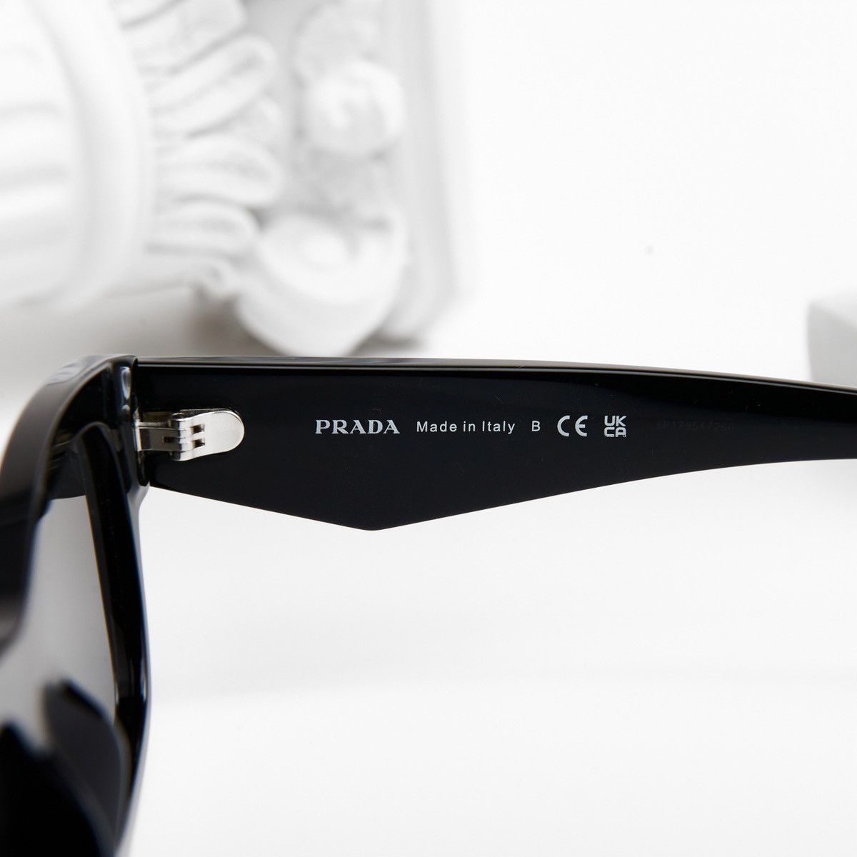 Prada PRADA 0PR B09S 16K08Z SUNGLASSES Size ONE SIZE - 4 Thumbnail