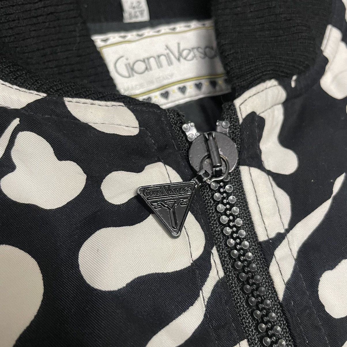 Versace Vintage Gianni Versace Zebra Puffer Bomber Jacket Size M / US 6-8 / IT 42-44 - 3 Thumbnail