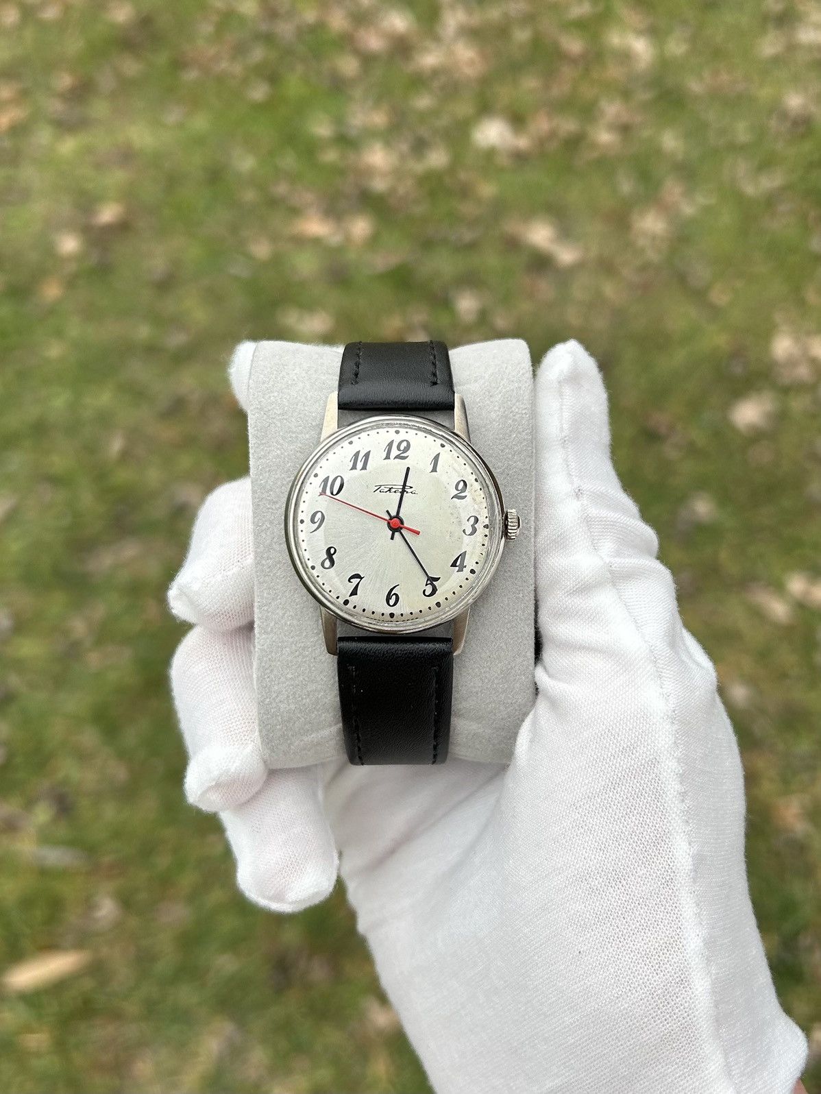 Vintage Vintage Watch Raketa Mechanical Made in USSR Authentic 1980s Size ONE SIZE - 1 Thumbnail