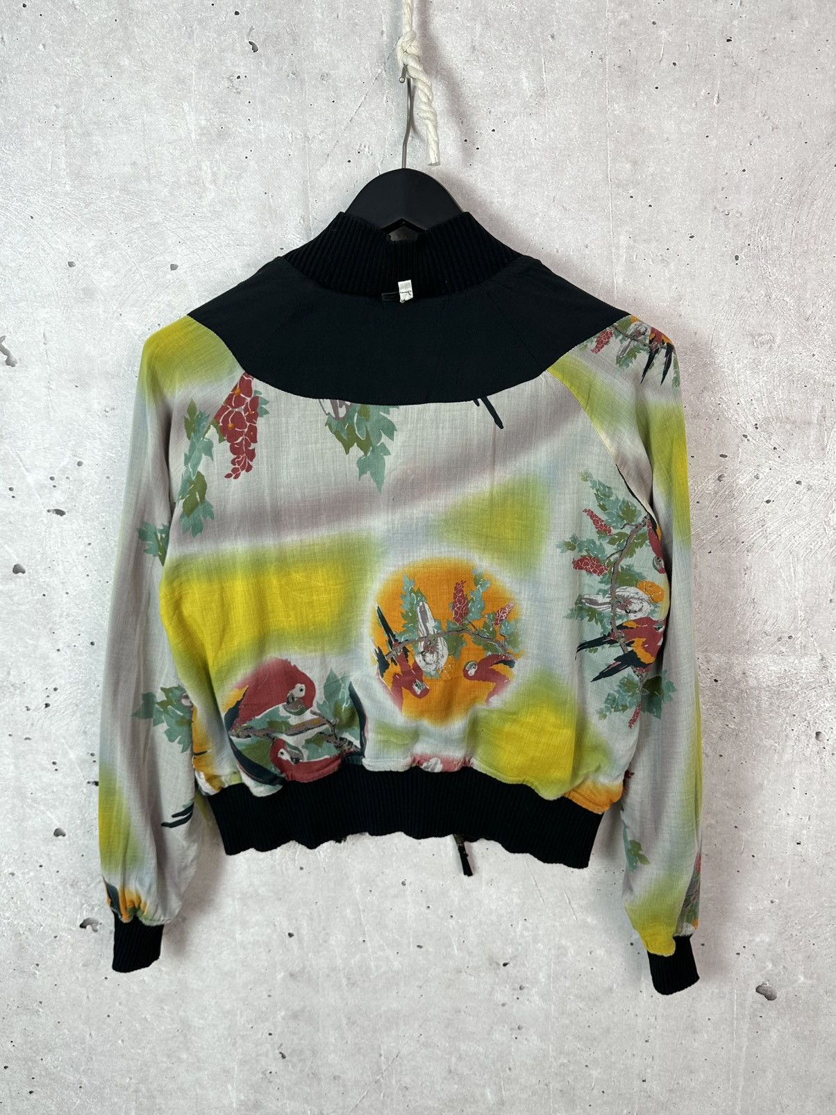 Vintage Jean Paul Gaultier Soleil Vintage Parrots Velour WMNS Bomber Size L / US 10 / IT 46 - 15 Thumbnail