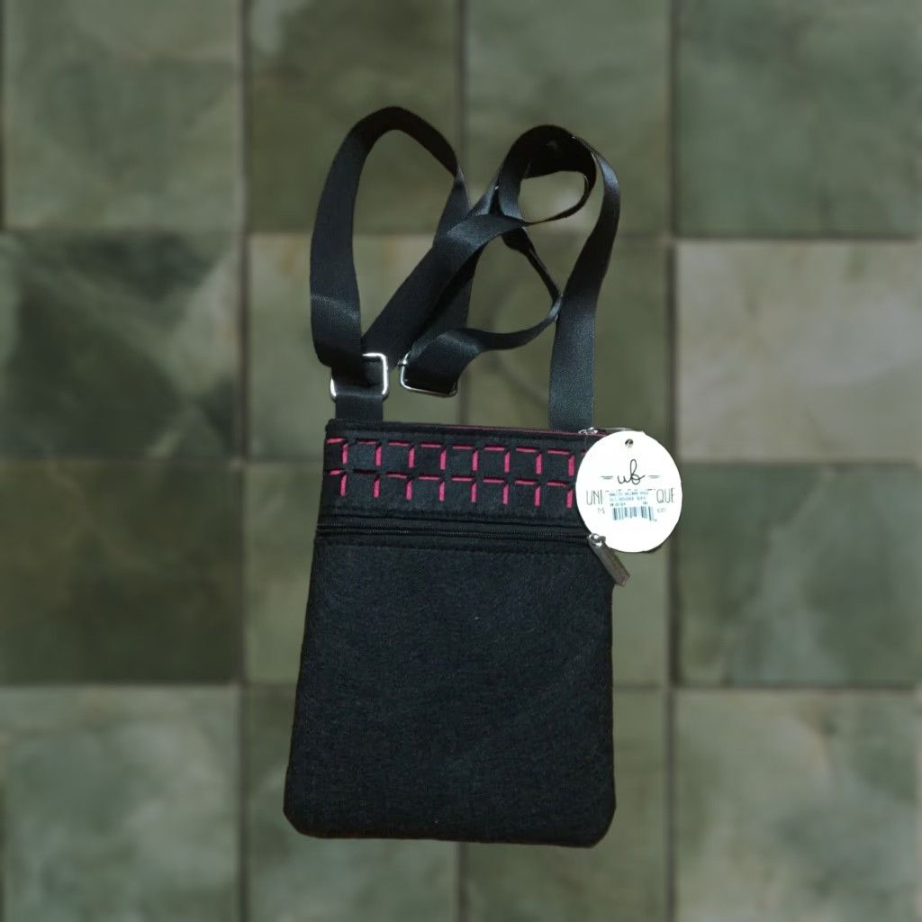 Vintage UB Unique Boutique Modern Bag Collection Black Pink Small Cross Body Textured Size ONE SIZE - 1 Thumbnail
