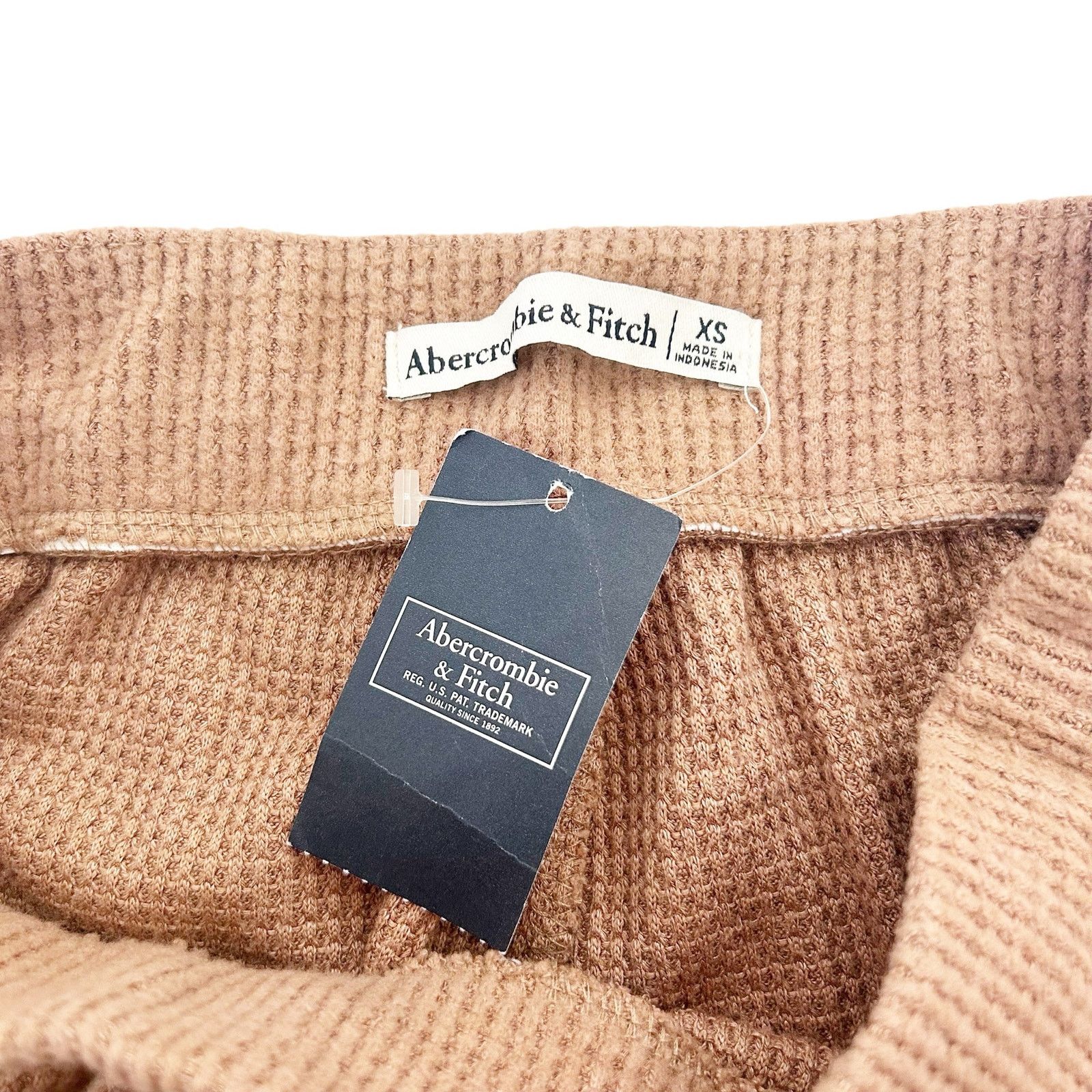 Abercrombie & Fitch Abercrombie Tan Thermal Wide Leg Cropped Pants Sz XS Size 26" / US 2 / IT 38 - 2 Thumbnail