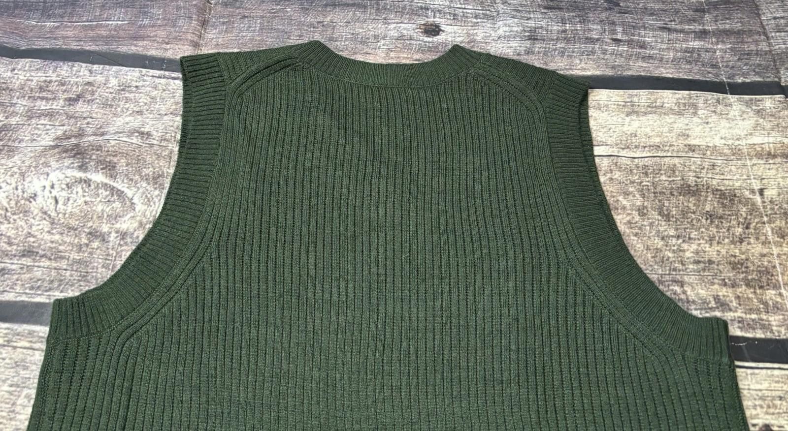 The Unbranded Brand Sweater Vest Womens Medium Merino Wool Blend V-Neck Pullover Size M / US 6-8 / IT 42-44 - 6 Thumbnail