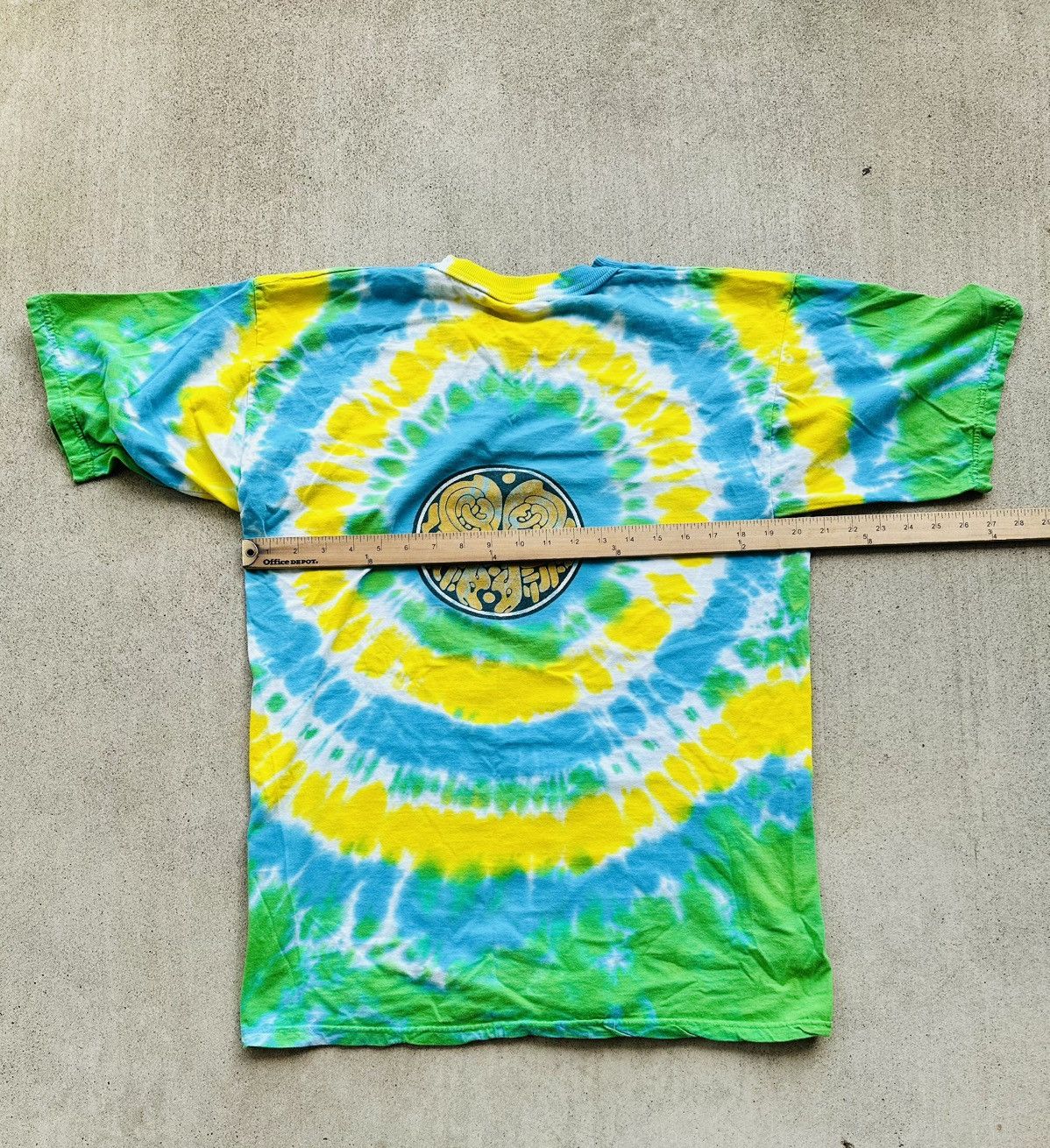 Vintage Vintage Celtic Cross Tee Shirt Tye Dye Religon Tribal Native Size US L / EU 52-54 / 3 - 5 Thumbnail